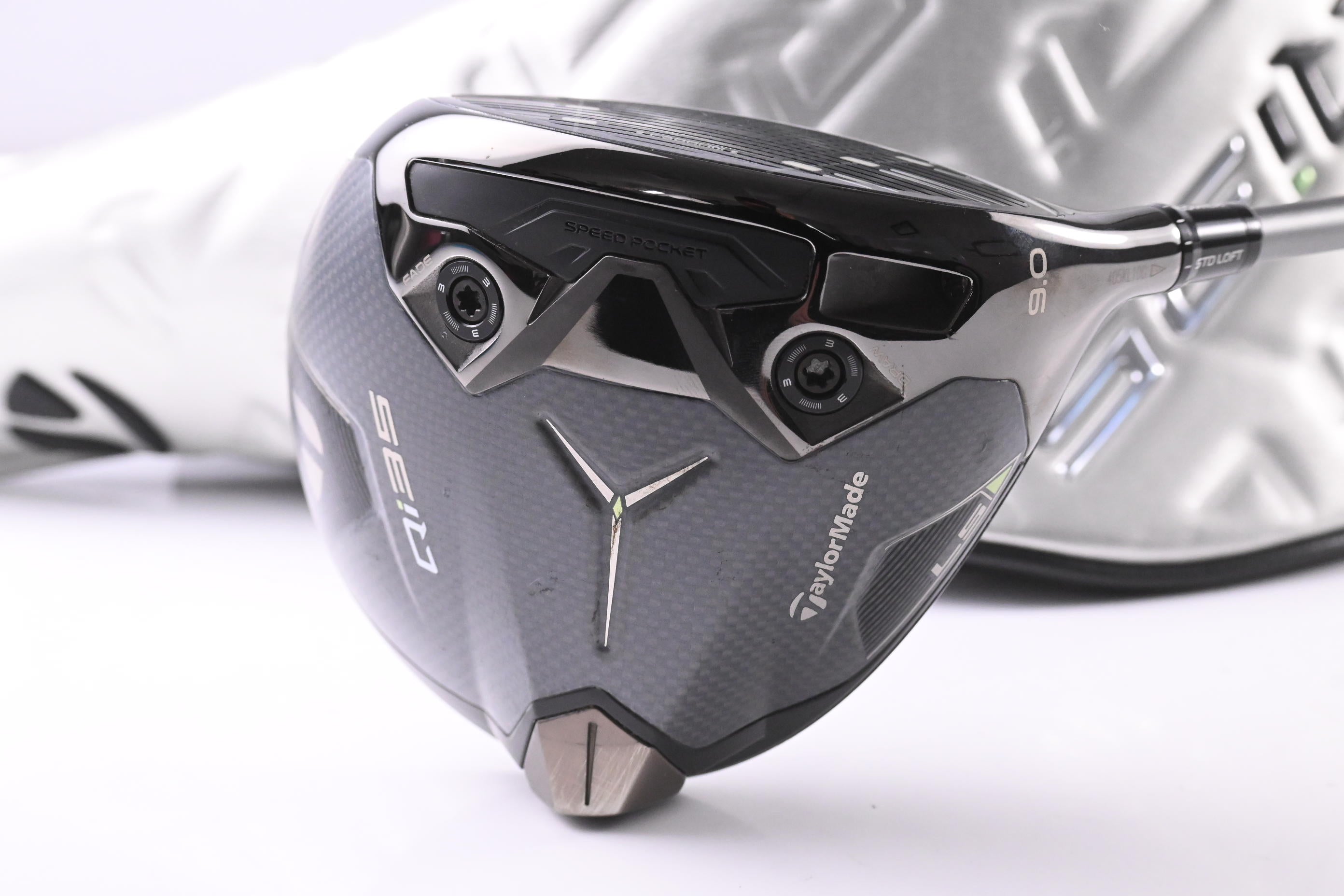 Taylormade Qi35 LS Driver / 9 Degree / Regular Flex Fujikura Air Speeder 50