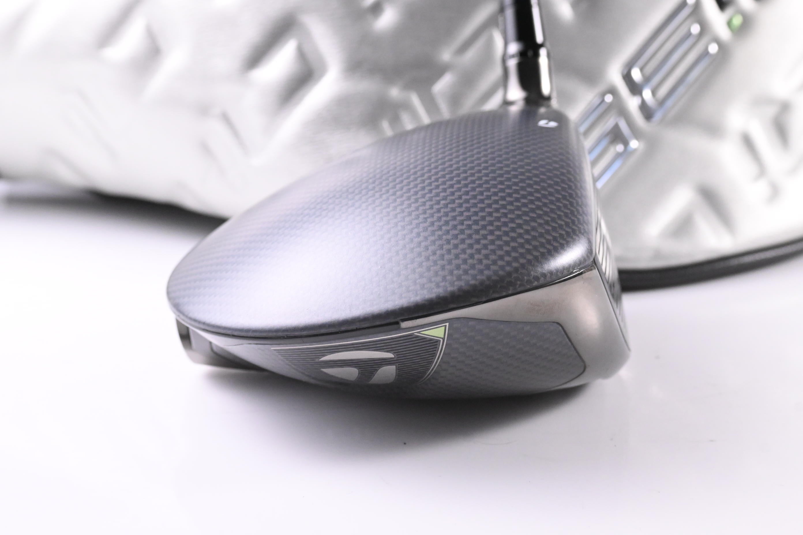 Taylormade Qi35 LS Driver / 9 Degree / Regular Flex Fujikura Air Speeder 50