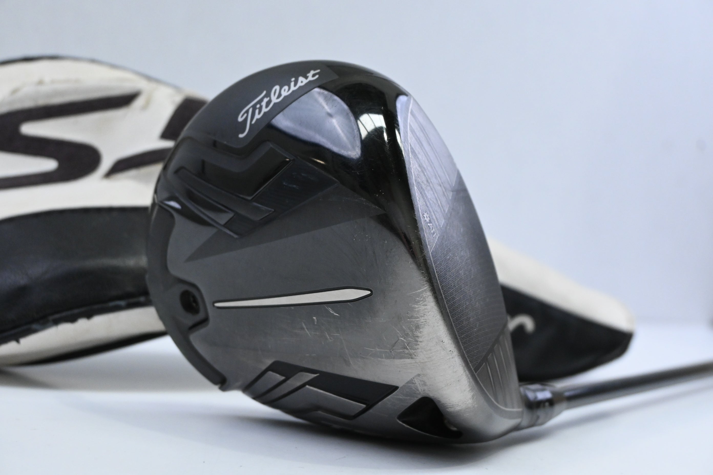 Titleist TSi3 Driver / 10 Degree / X-Flex Tensei AV Raw White 65 Shaft