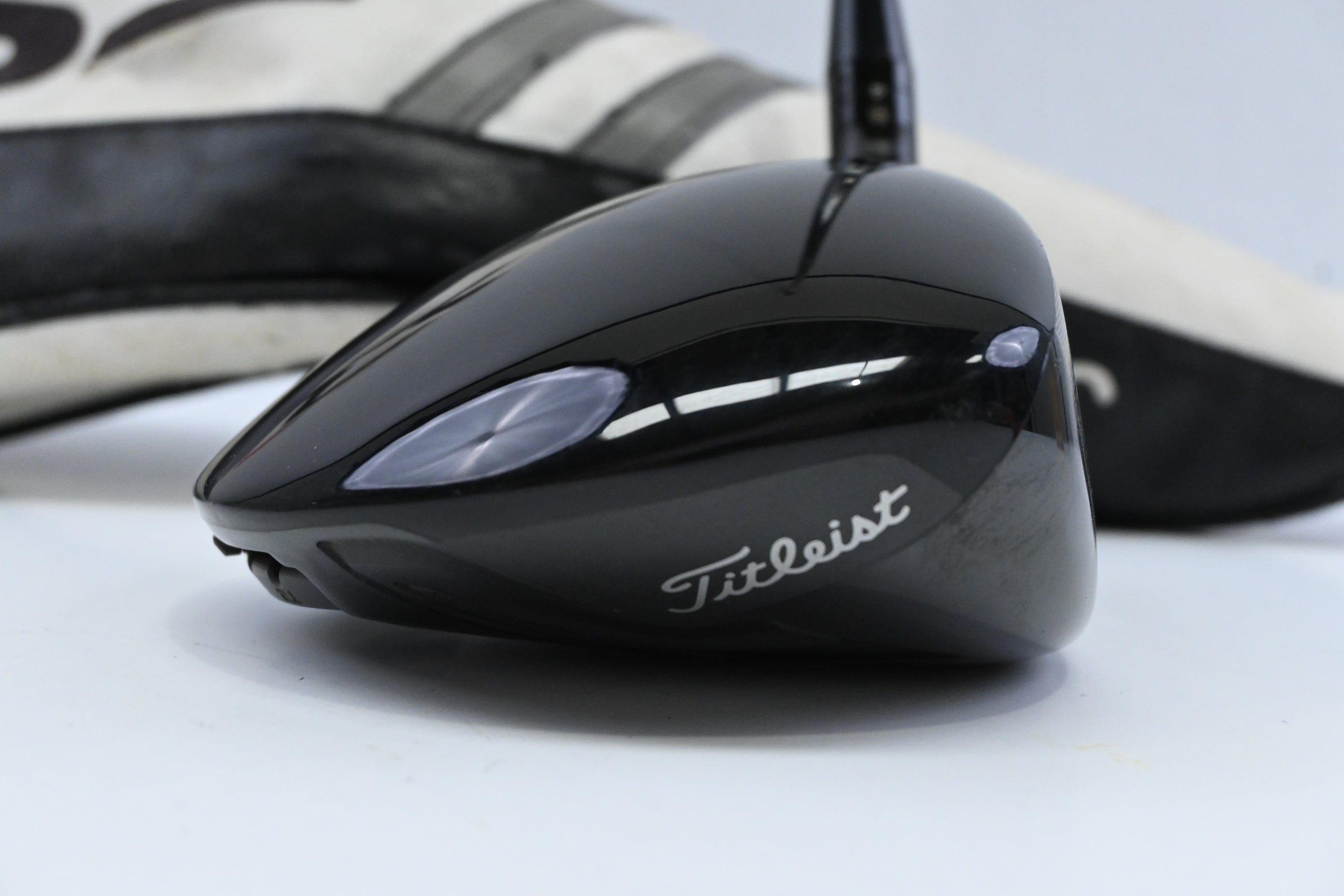 Titleist TSi3 Driver / 10 Degree / X-Flex Tensei AV Raw White 65 Shaft