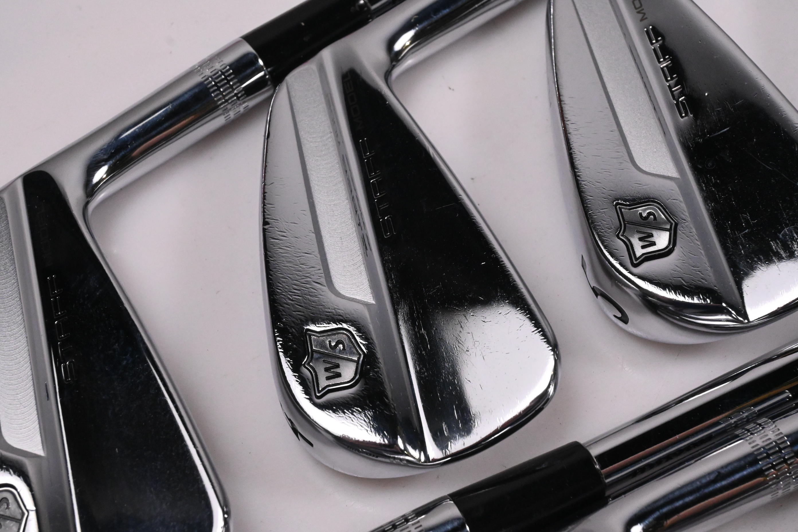 Wilson Staff Model Blade 2019 Irons / 3-PW / Stiff Flex Dynamic Gold S300 Shafts