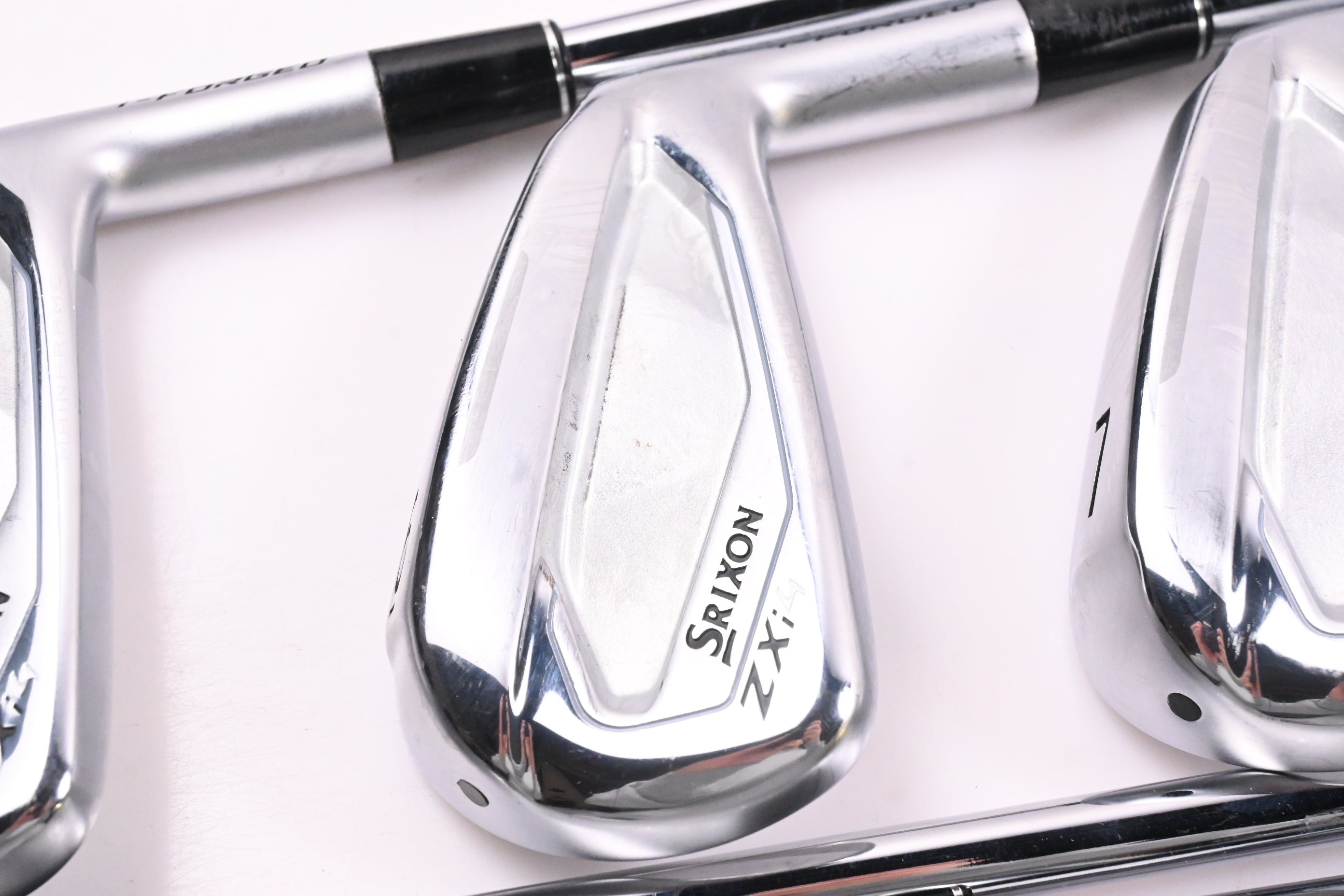 Srixon ZXi4 Irons / 5-PW+AW / Regular Flex Dynamic Gold Mid 100 R300 Shafts