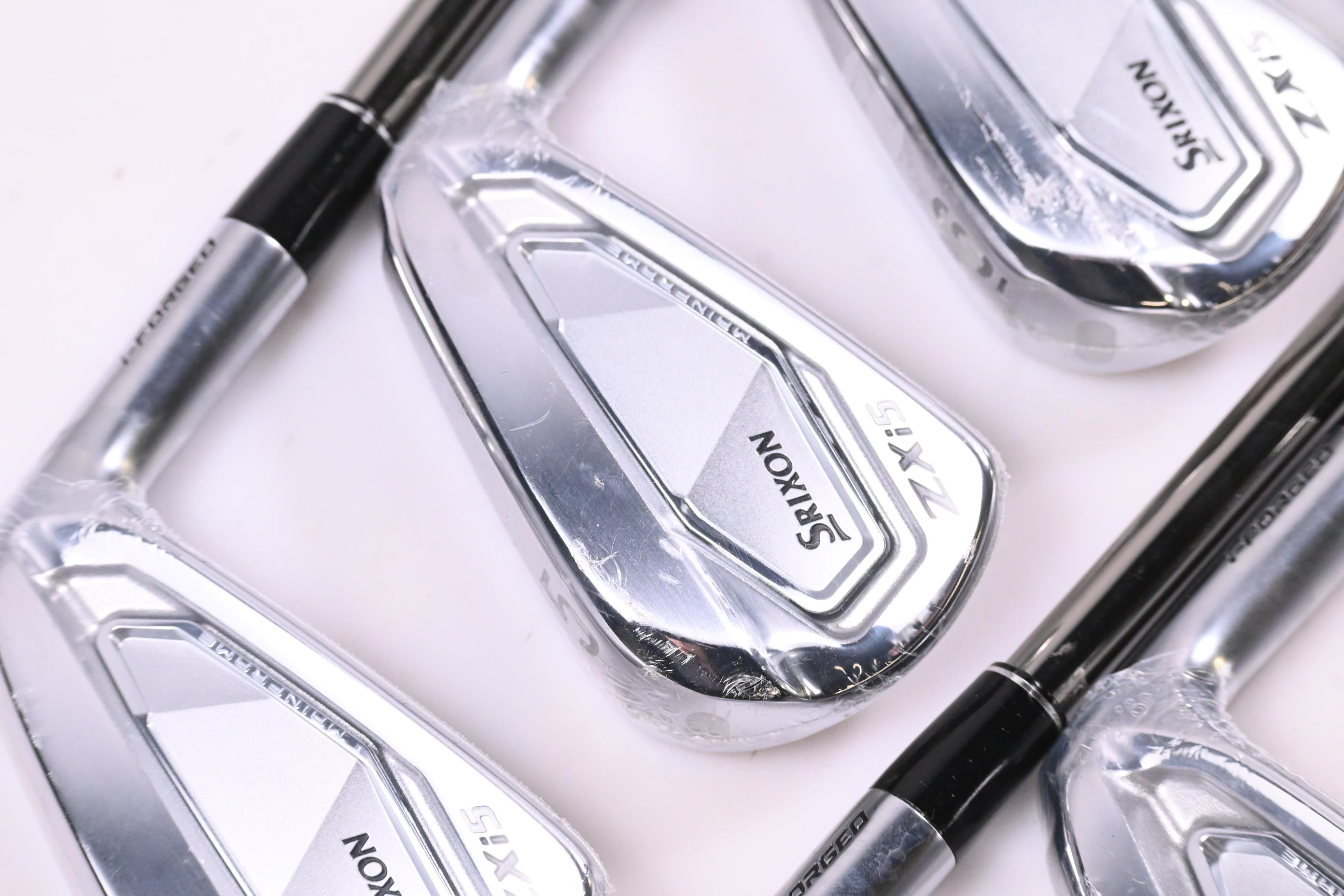 Srixon ZXi5 Irons / 4-PW+GW / Stiff Flex UST Recoil 95 Shafts