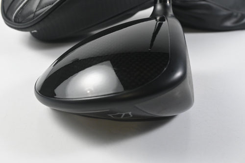 Wilson DYNAPWR 2025 Carbon Driver / 10.5 Degree / Stiff Flex Denali Black 60
