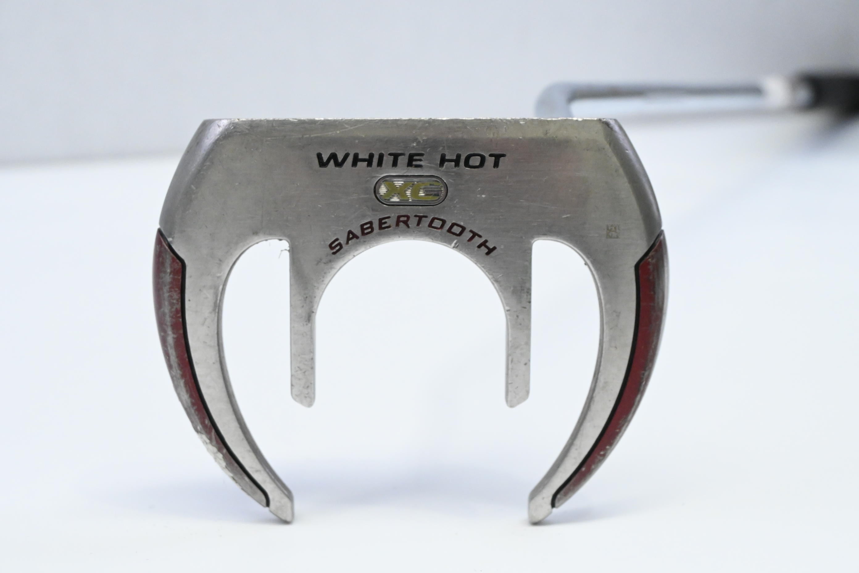 Odyssey White Hot XG Sabertooth Putter / 34 Inch
