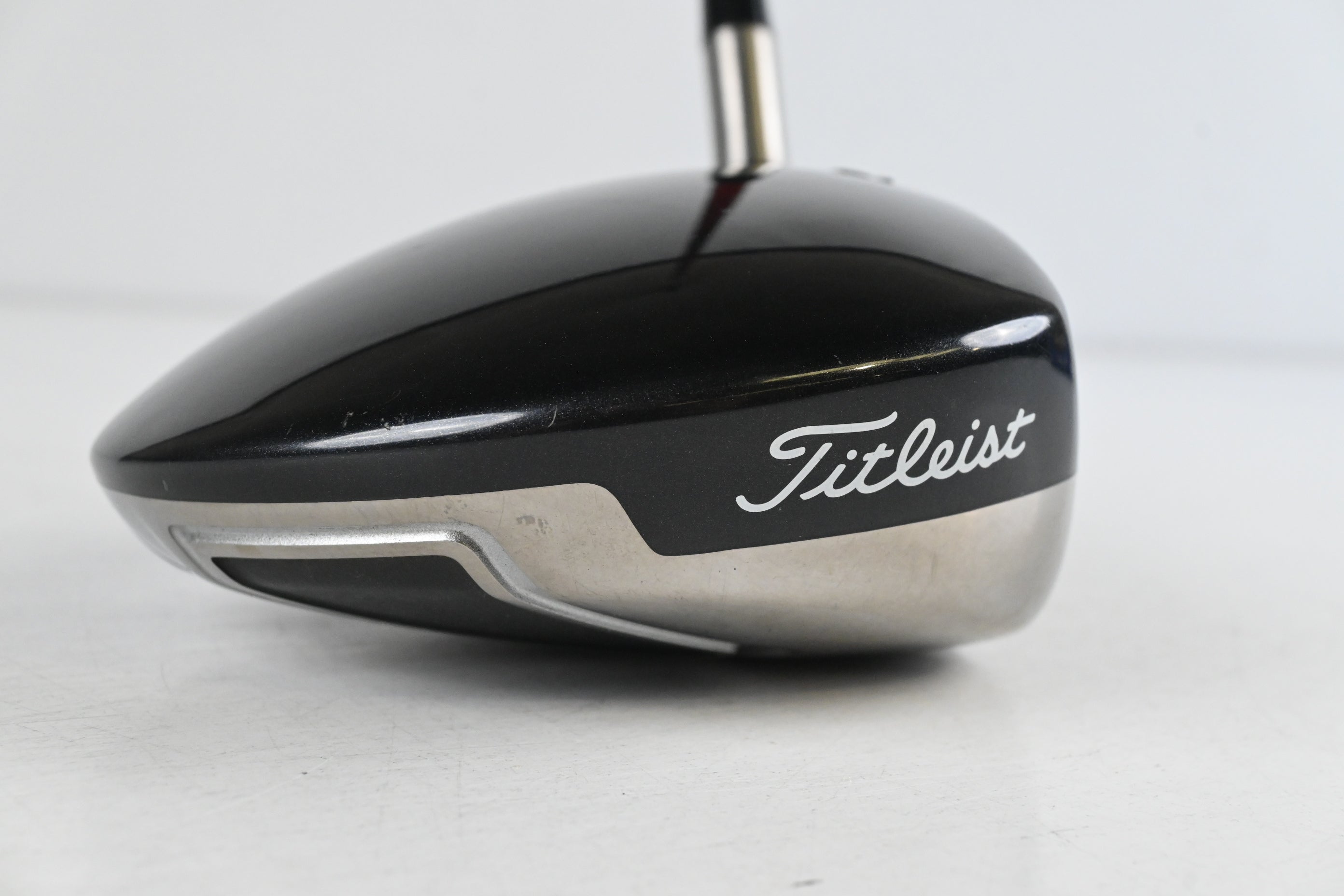 Titleist 909 D2 Driver / 9.5 Degree / Stiff Flex Grafalloy ProLite Shaft
