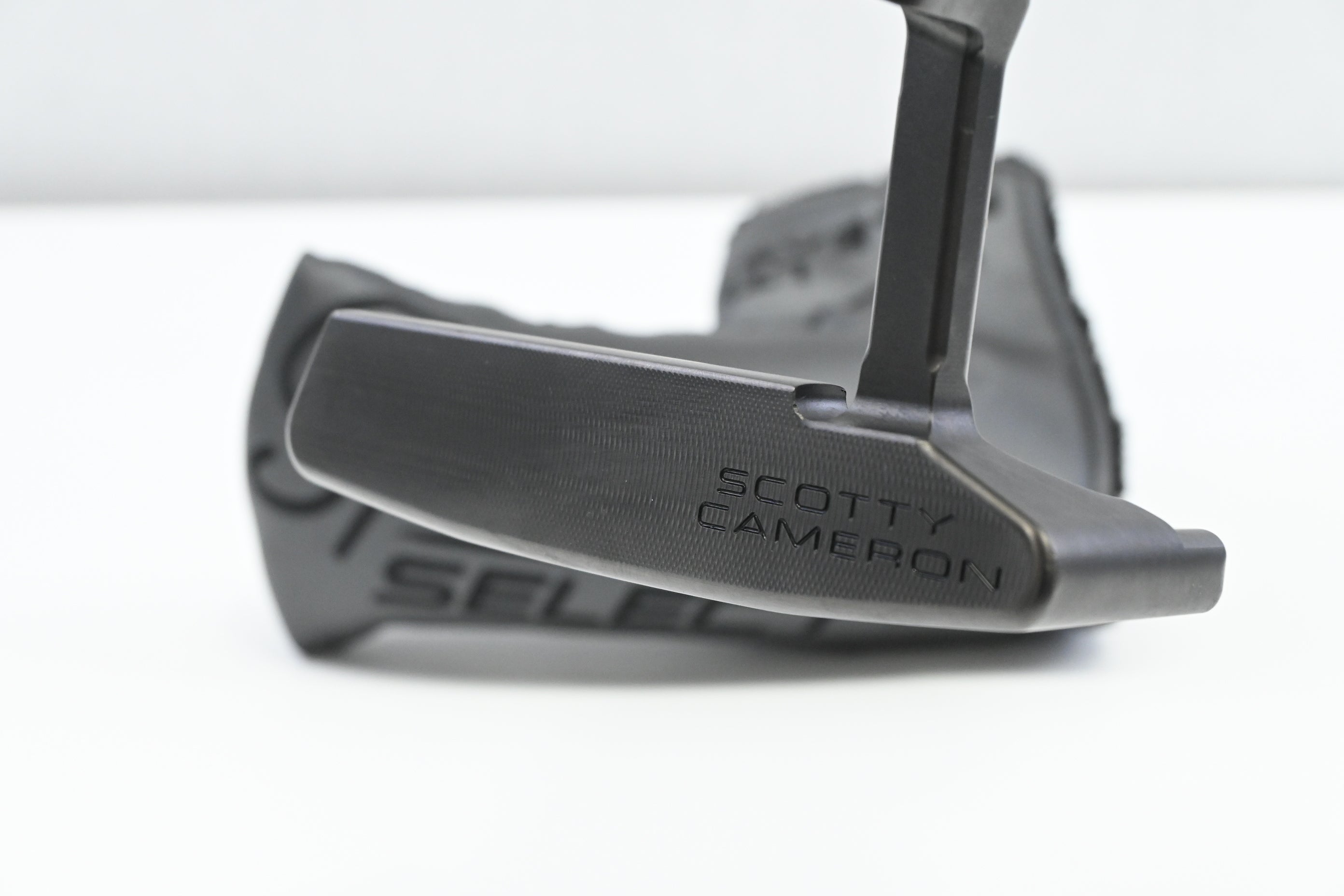 Scotty Cameron Special Select Jet Set Newport 2+ Putter / 34 Inch
