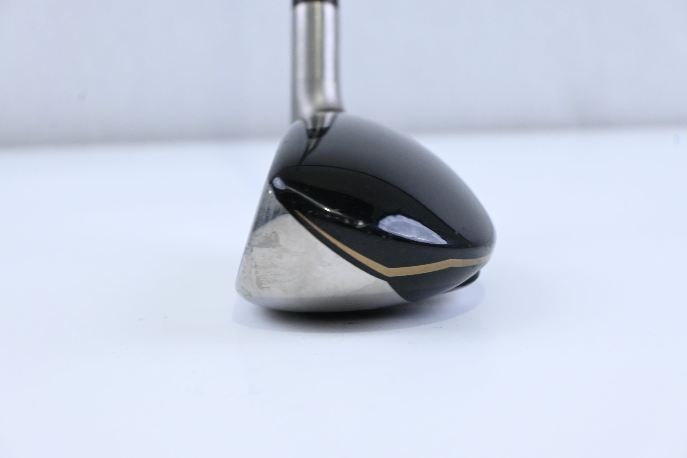 Left Hand Cleveland 588 Gliderail #3 Hybrid / 20.5 Degree / Senior Flex Diamana