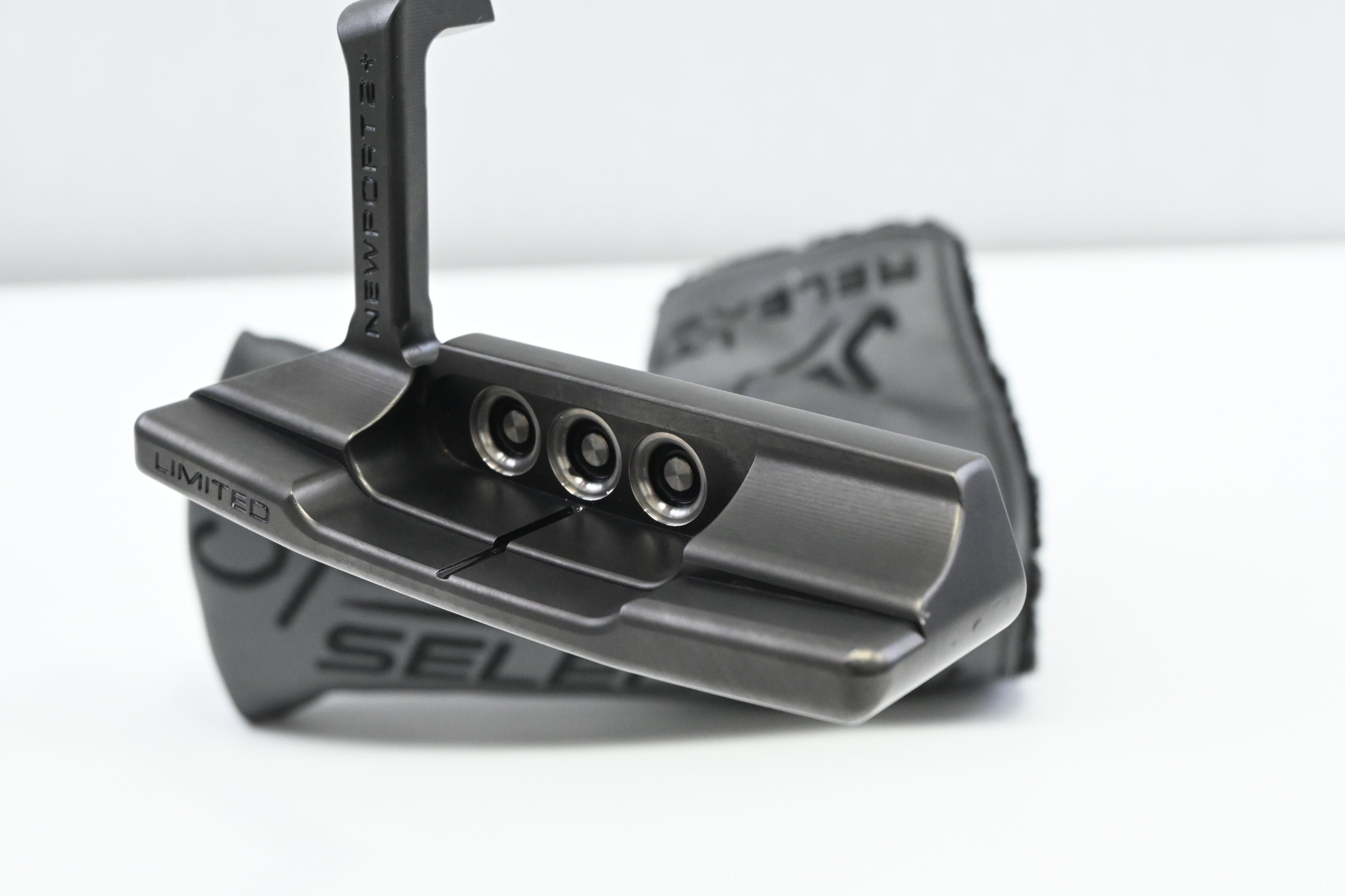 Scotty Cameron Special Select Jet Set Newport 2+ Putter / 34 Inch