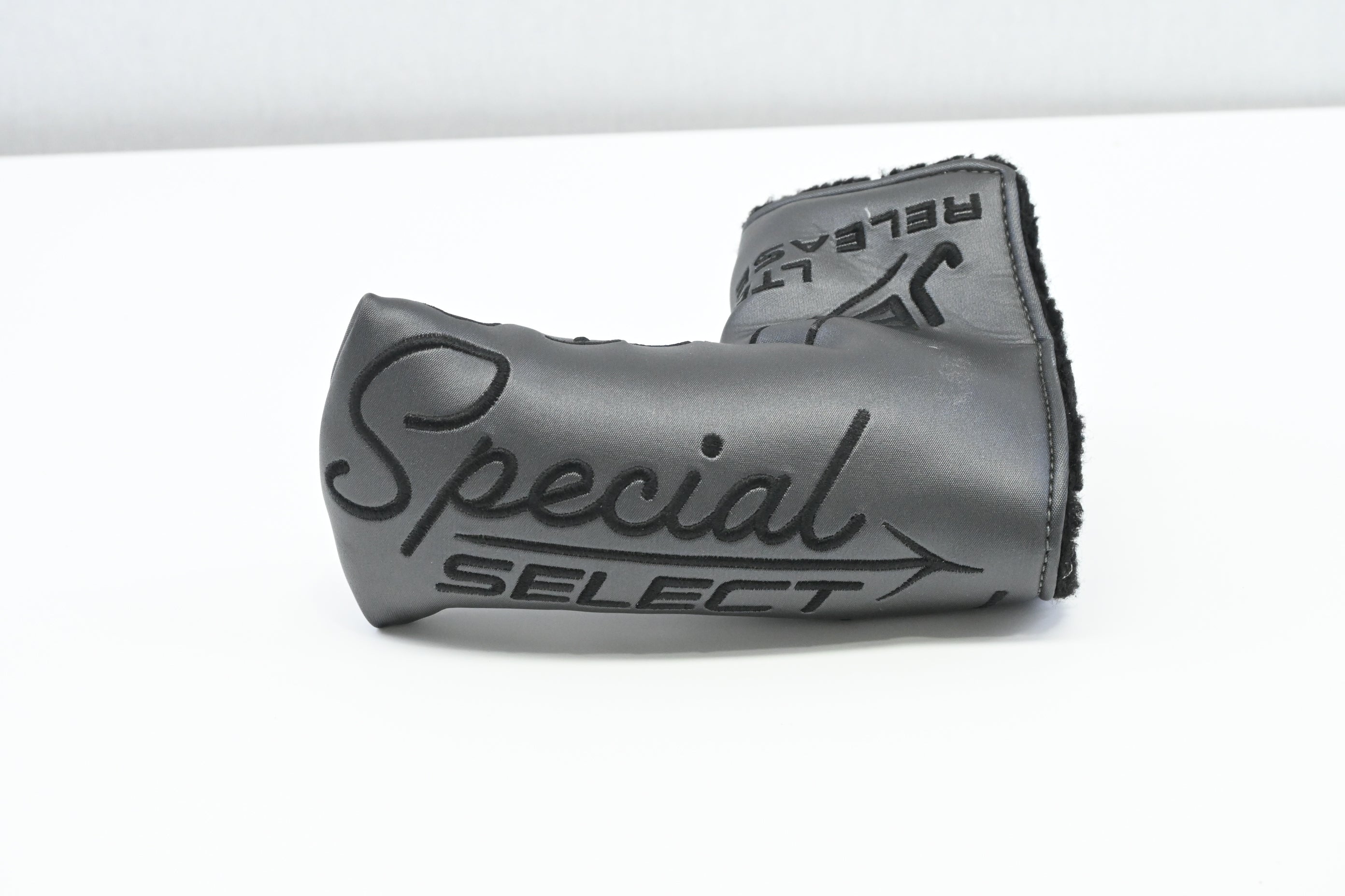 Scotty Cameron Special Select Jet Set Newport 2+ Putter / 34 Inch