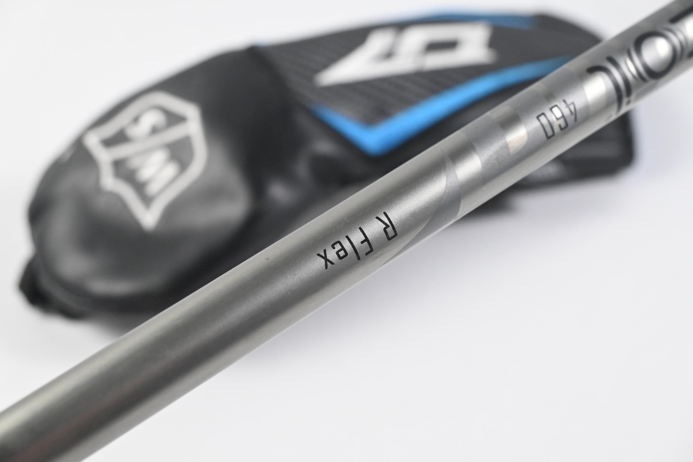 Wilson Staff D7 #3 Hybrid / 19 Degree / Regular Flex Recoil 460 Shaft