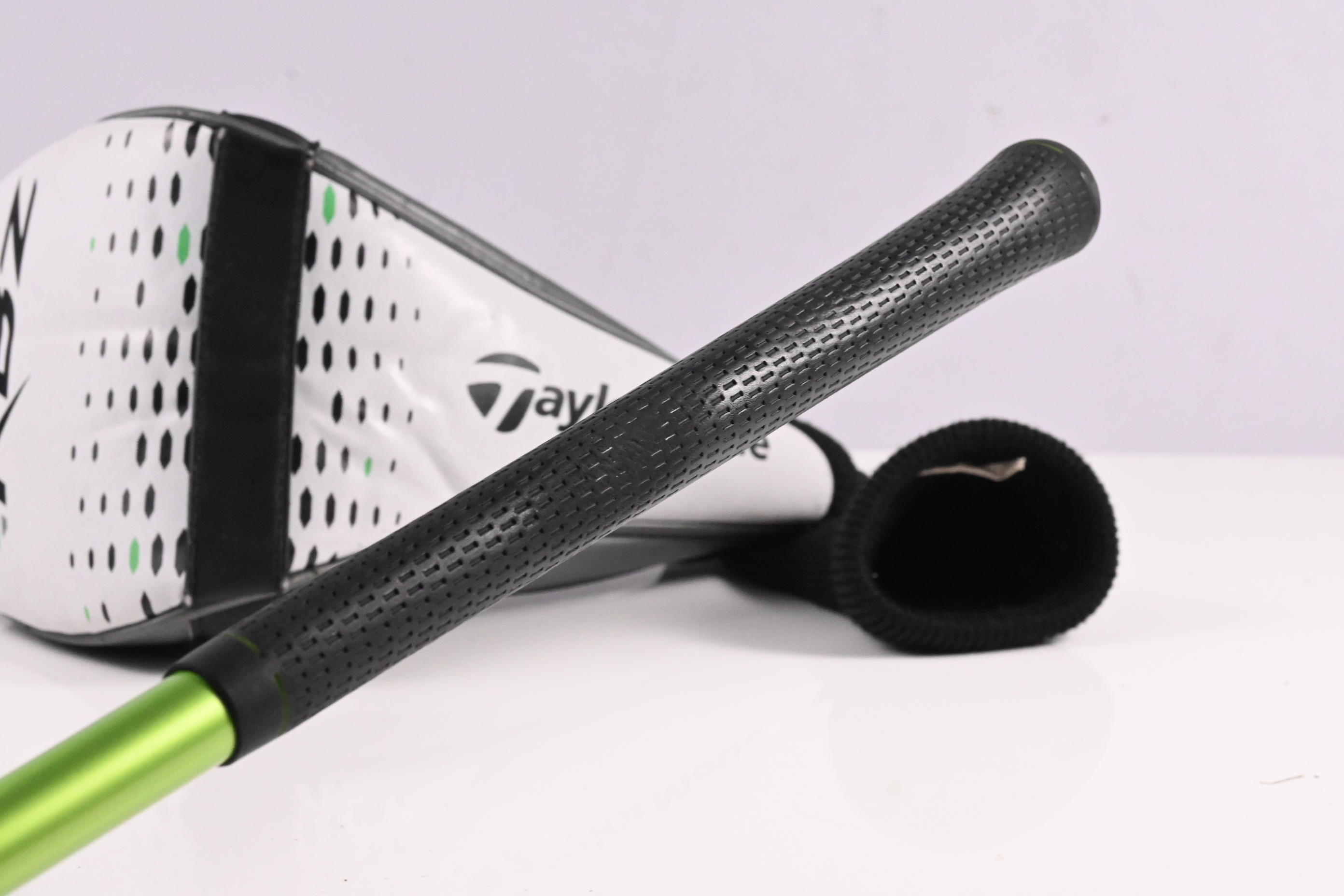 Taylormade RBZ Driver / 10.5 Degree / Regular Flex Matrix Ozik Shaft
