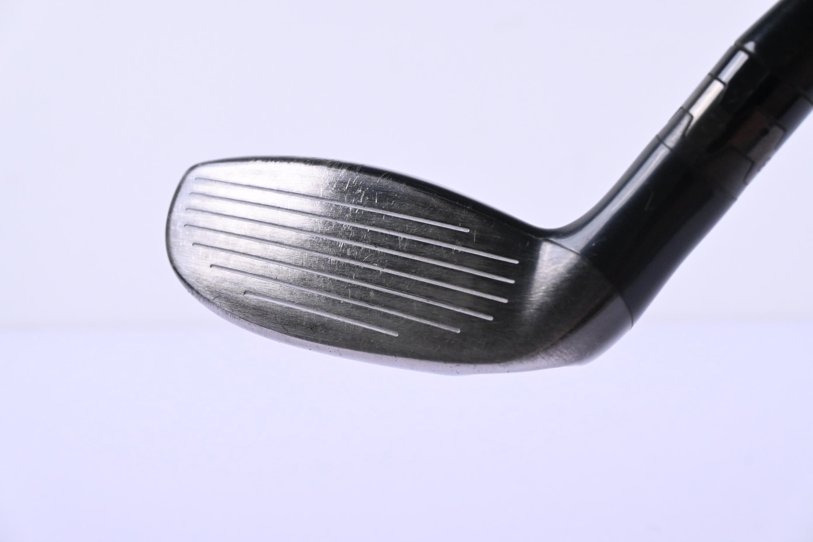 Titleist 910H #3 Hybrid / 19 Degree / Regular Flex Diamana Kai'li 80 Shaft