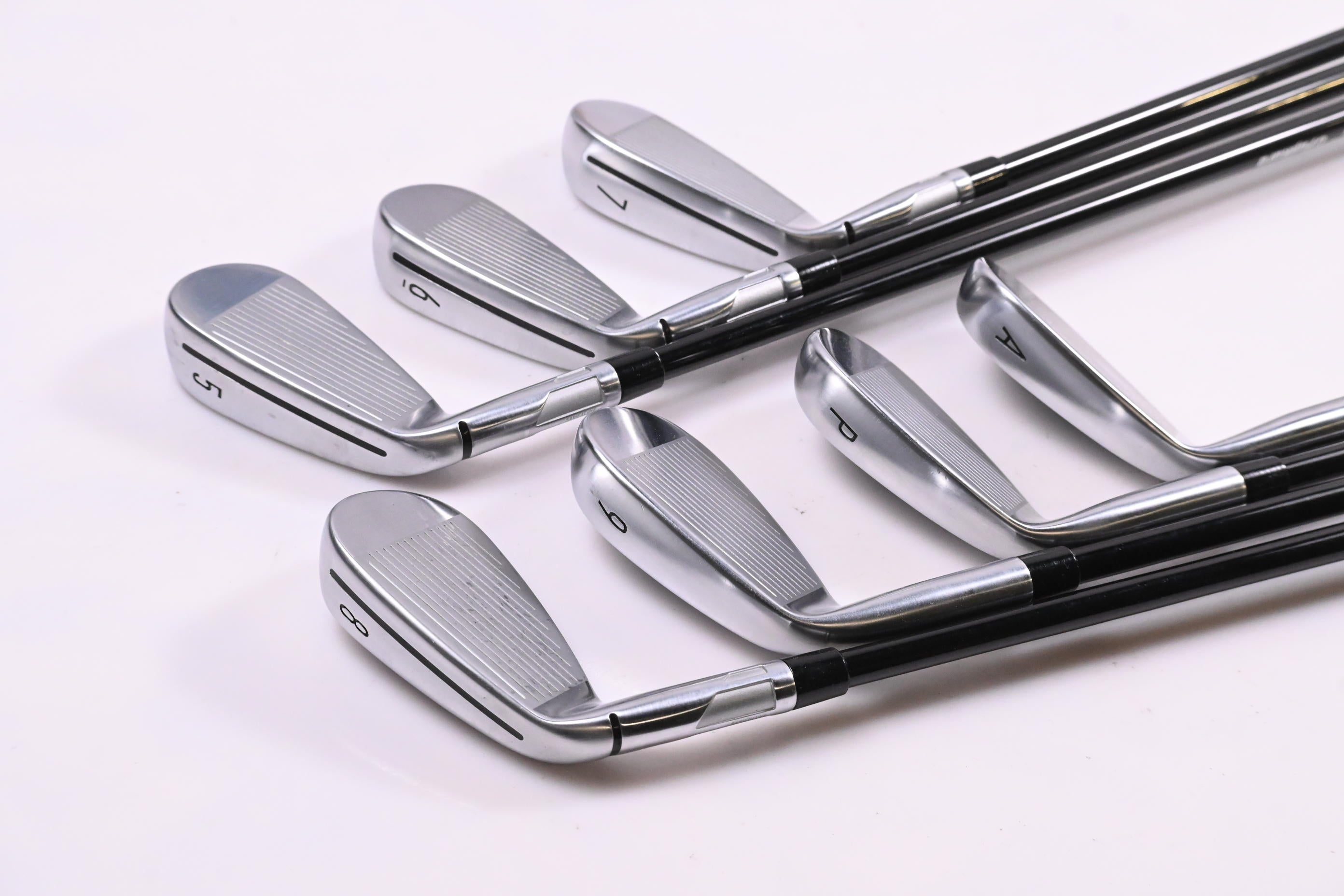 Taylormade Qi Irons / 5-PW+GW / Regular Flex Ventus TR Blue 6 Shafts