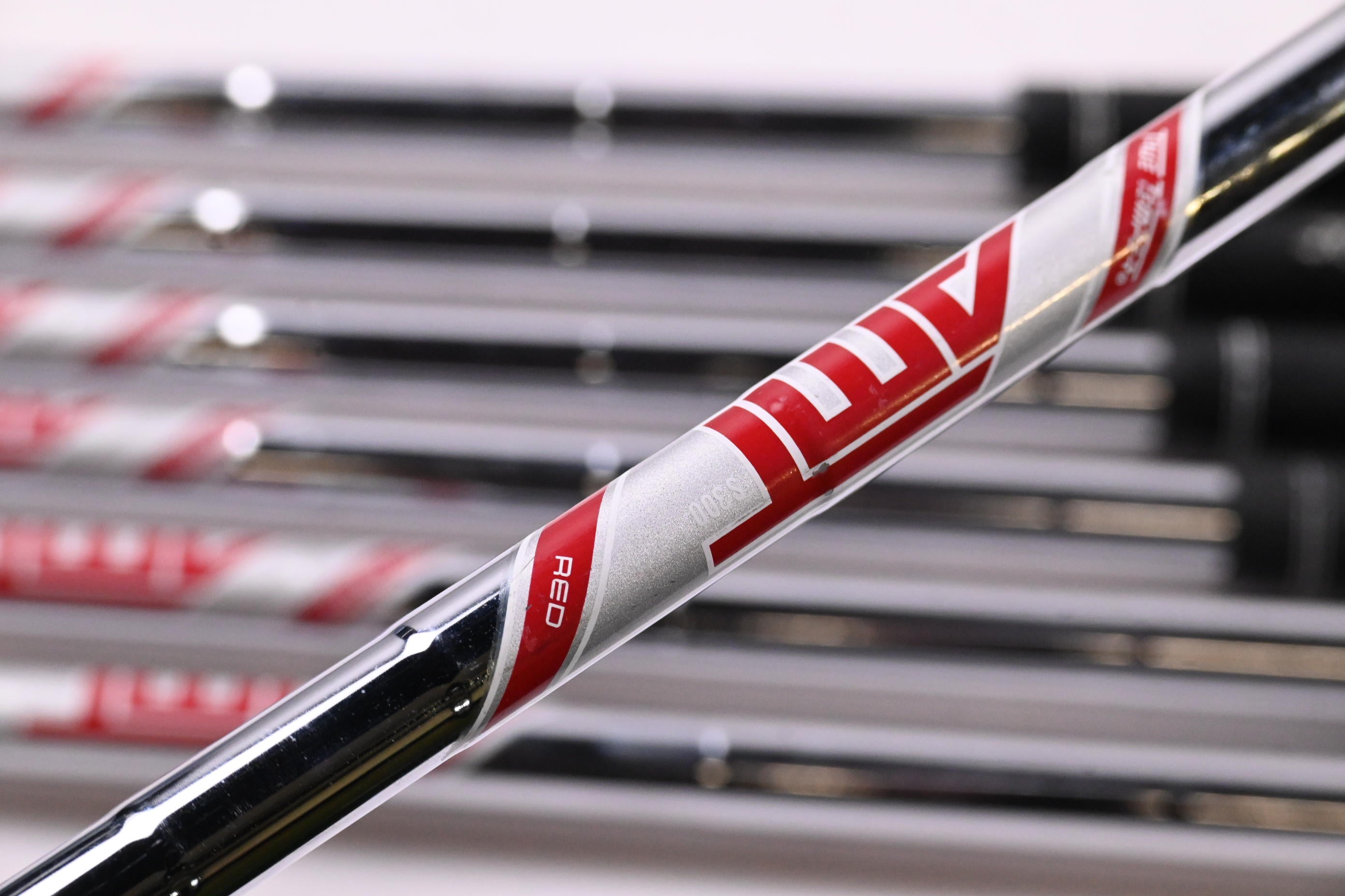 Titleist T100 2019 Irons / 4-PW / Stiff Flex AMT Red S300 Shafts