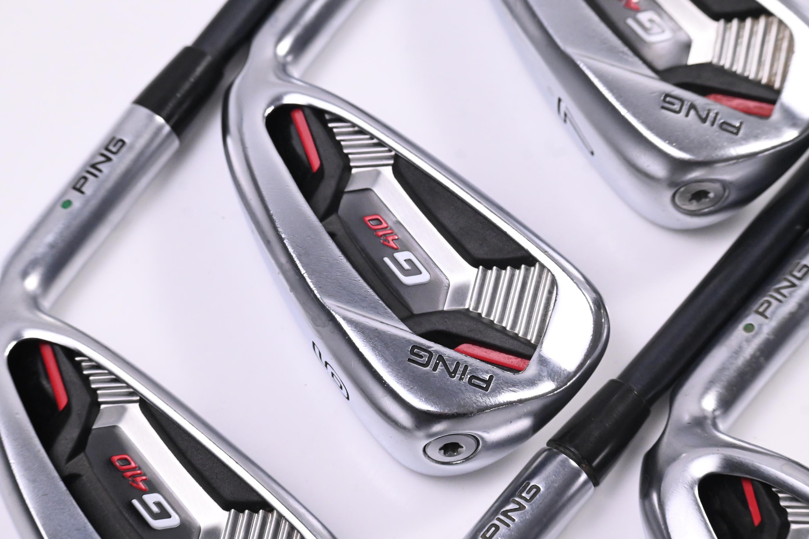 Ping G410 Irons / 5-PW+GW+SW / Green Dot / Regular Flex Ping Alta CB Red Shafts