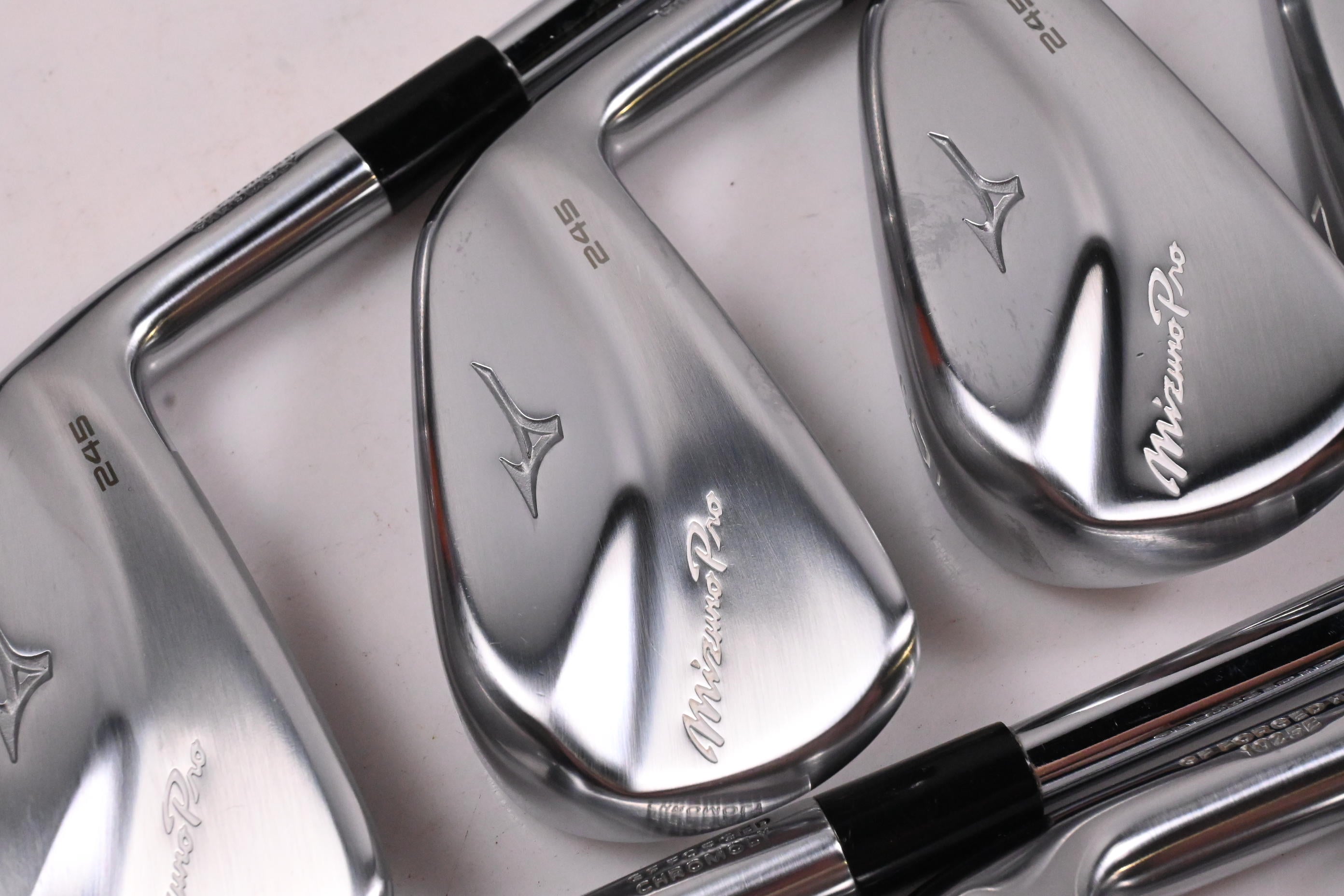 Mizuno Pro 245 Irons / 4-PW+GW / Regular Flex Project X LZ 115 Shafts