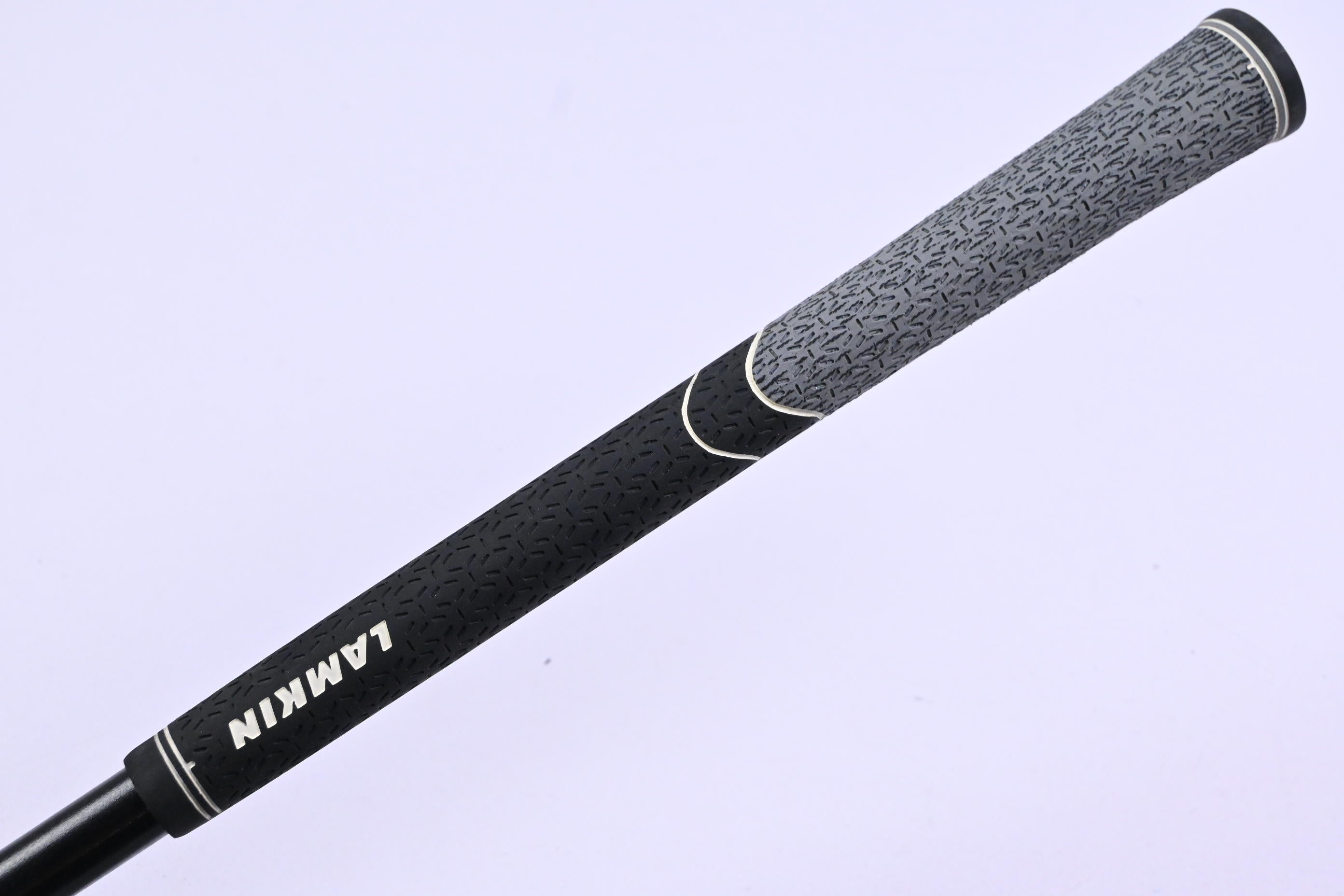 LA Golf Tour AXS Red 50 Driver Shaft / Stiff Flex / Taylormade 2nd Gen Adapter