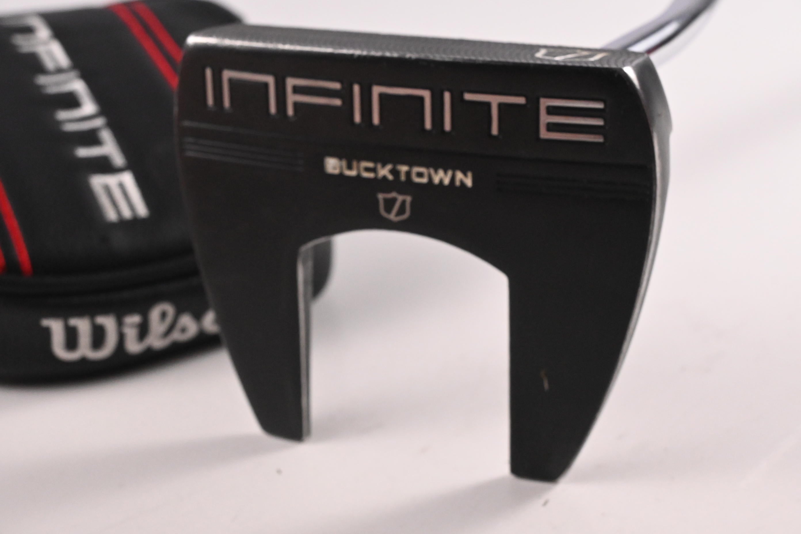 Wilson Infinite 2024 Bucktown Putter / 34 Inch