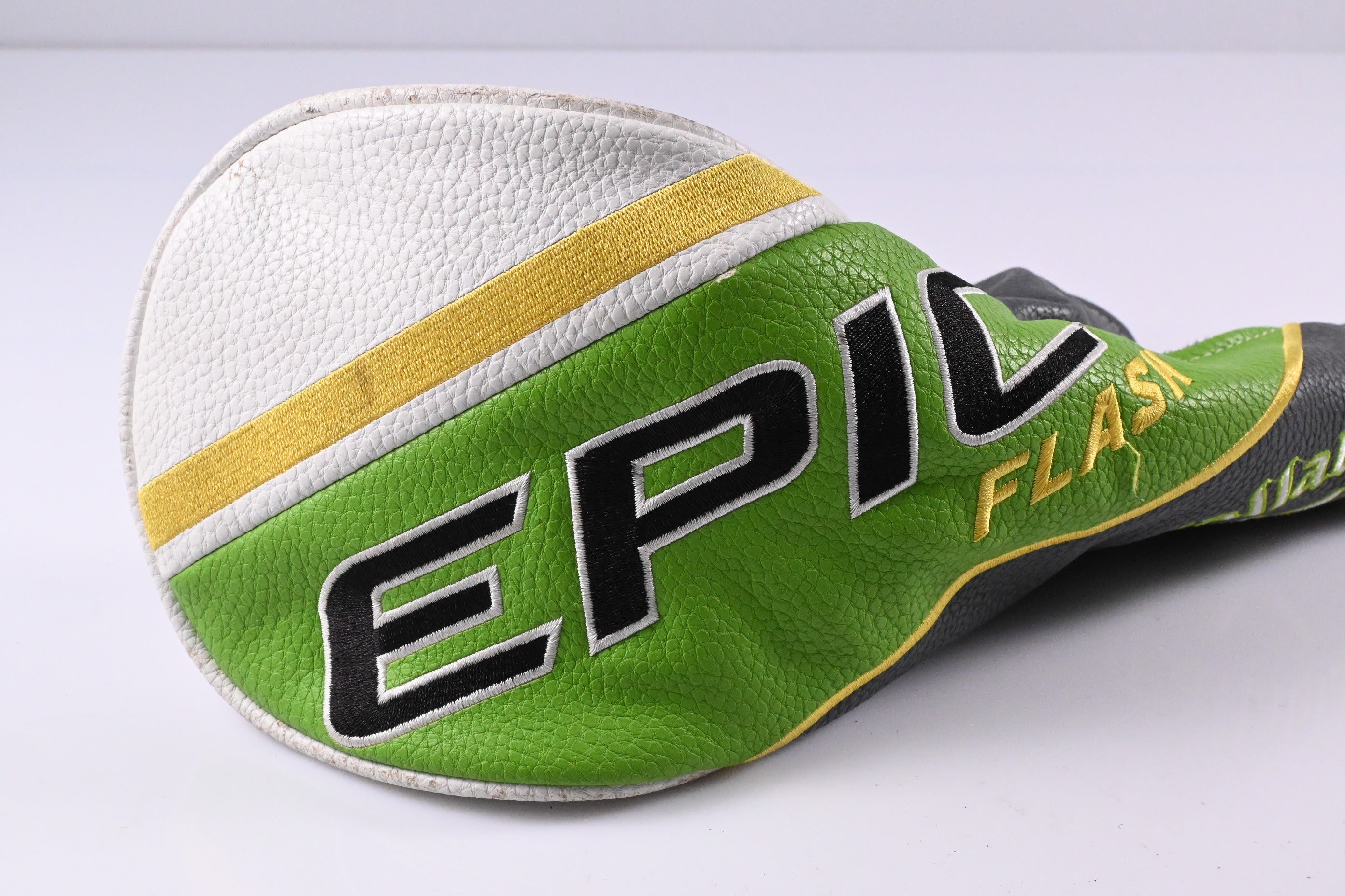 Callaway Epic Flash Driver / 9 Degree / Regular Flex Hzrdus Smoke Black 60 Shaft