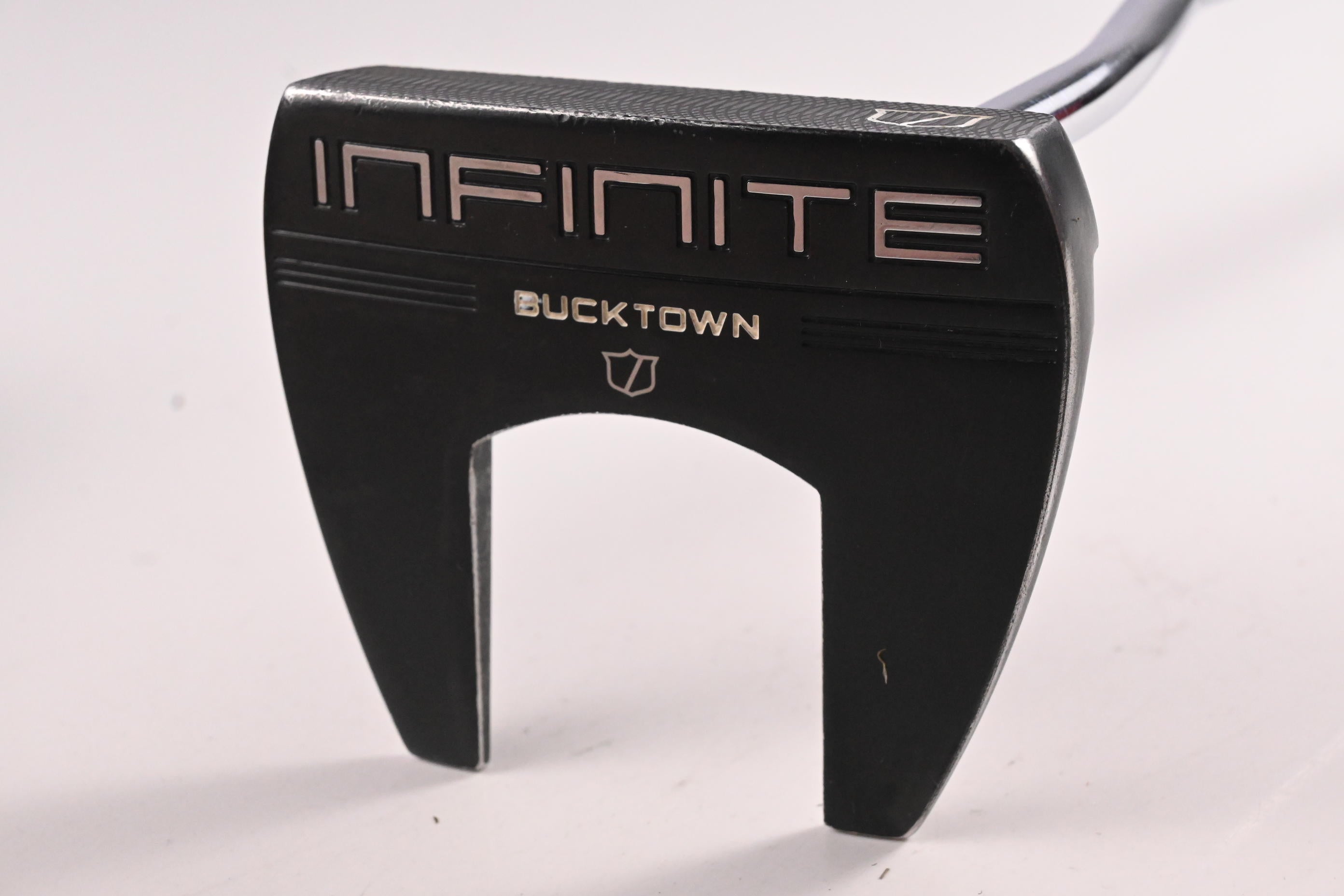 Wilson Infinite 2024 Bucktown Putter / 34 Inch