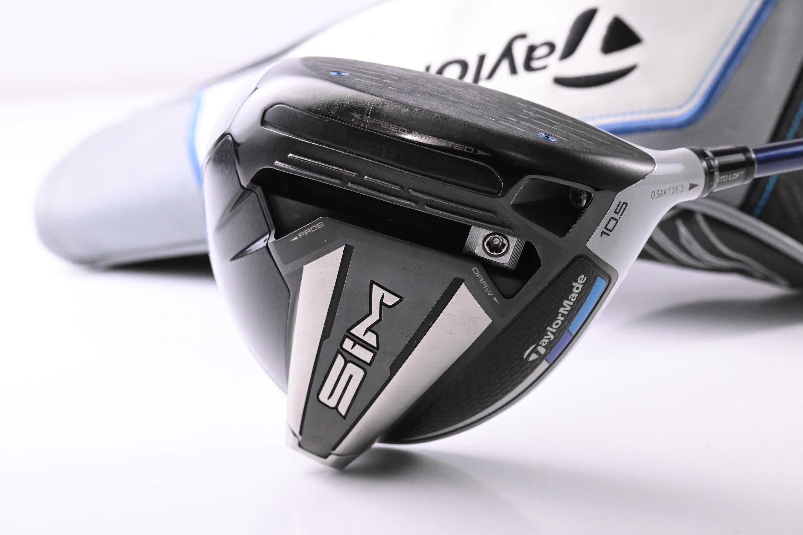 Taylormade SIM Driver / 10.5 Degree / Stiff Flex Fujikura Ventus Blue 6 Shaft