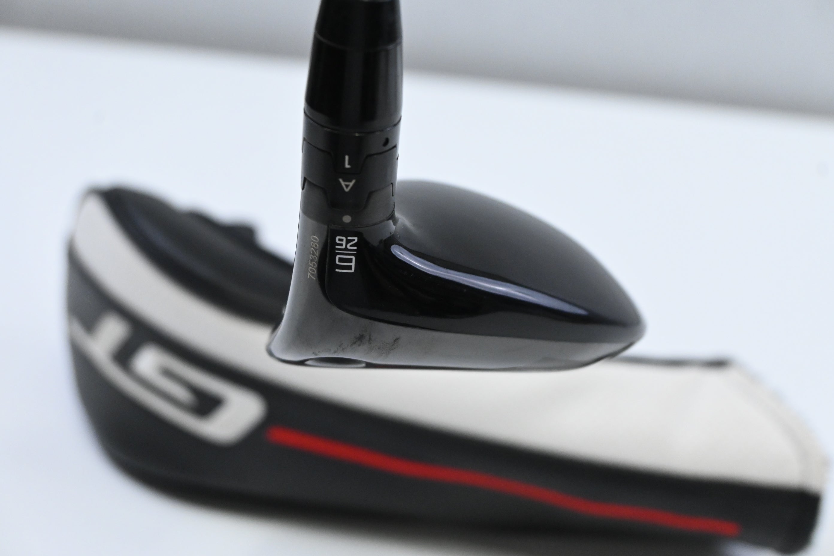 Titleist GT1 #6 Hybrid / 26 Degree / Regular Flex Denali Red 60 Shaft
