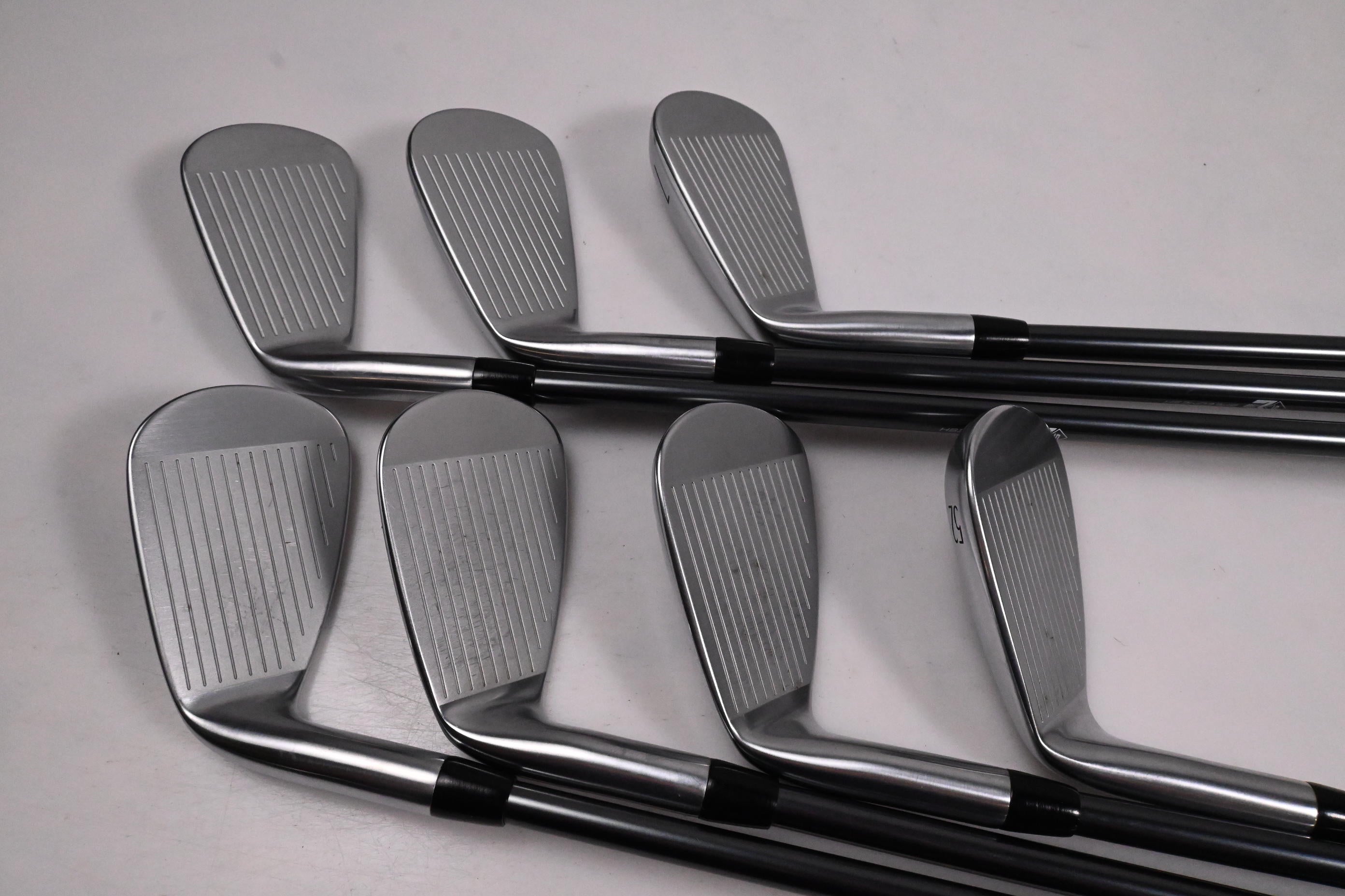 Titleist T250* 2025 Irons / 5-PW+52° / Regular Flex MMT AMC Red 65 Shafts
