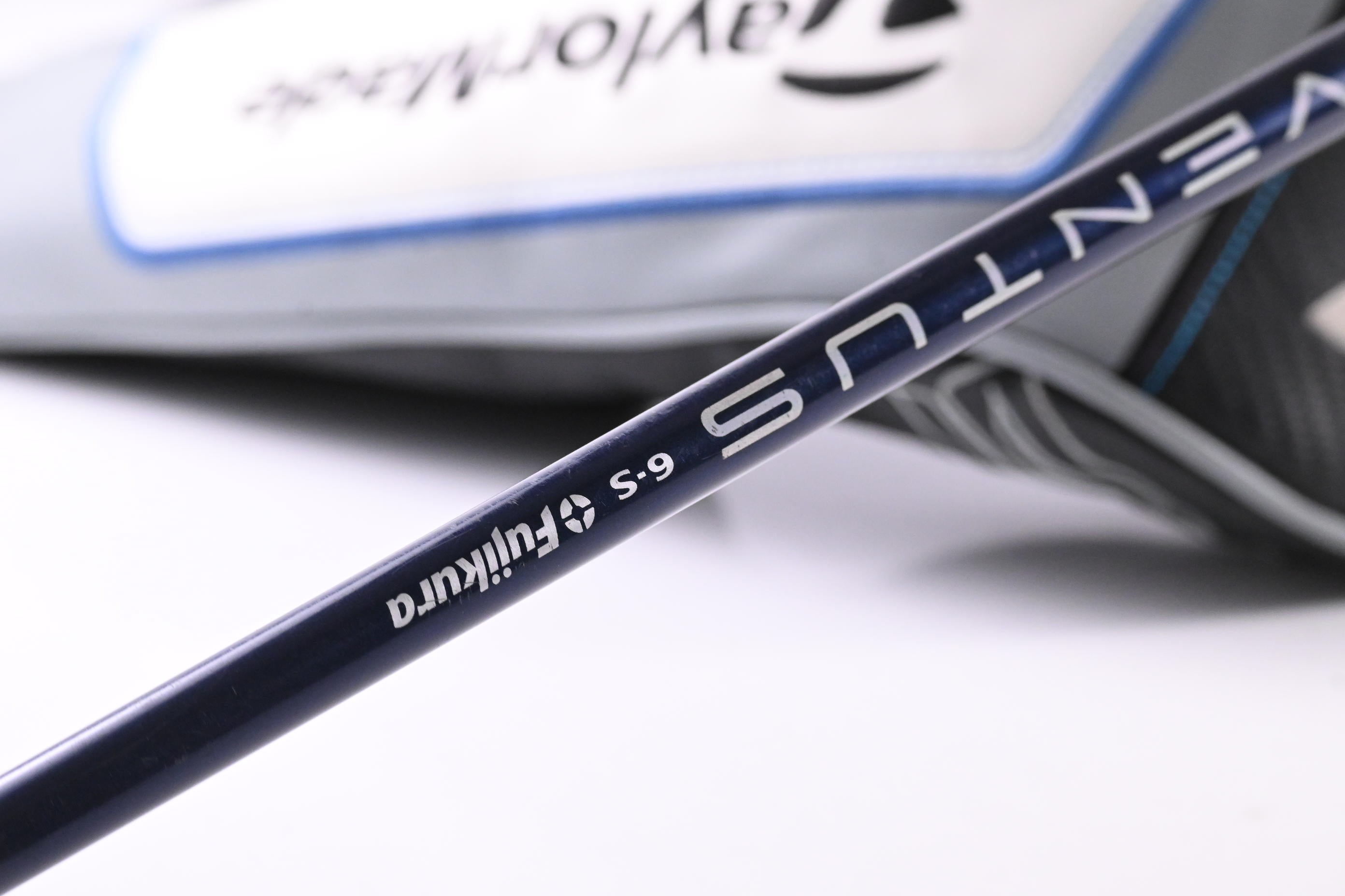 Taylormade SIM Driver / 10.5 Degree / Stiff Flex Fujikura Ventus Blue 6 Shaft