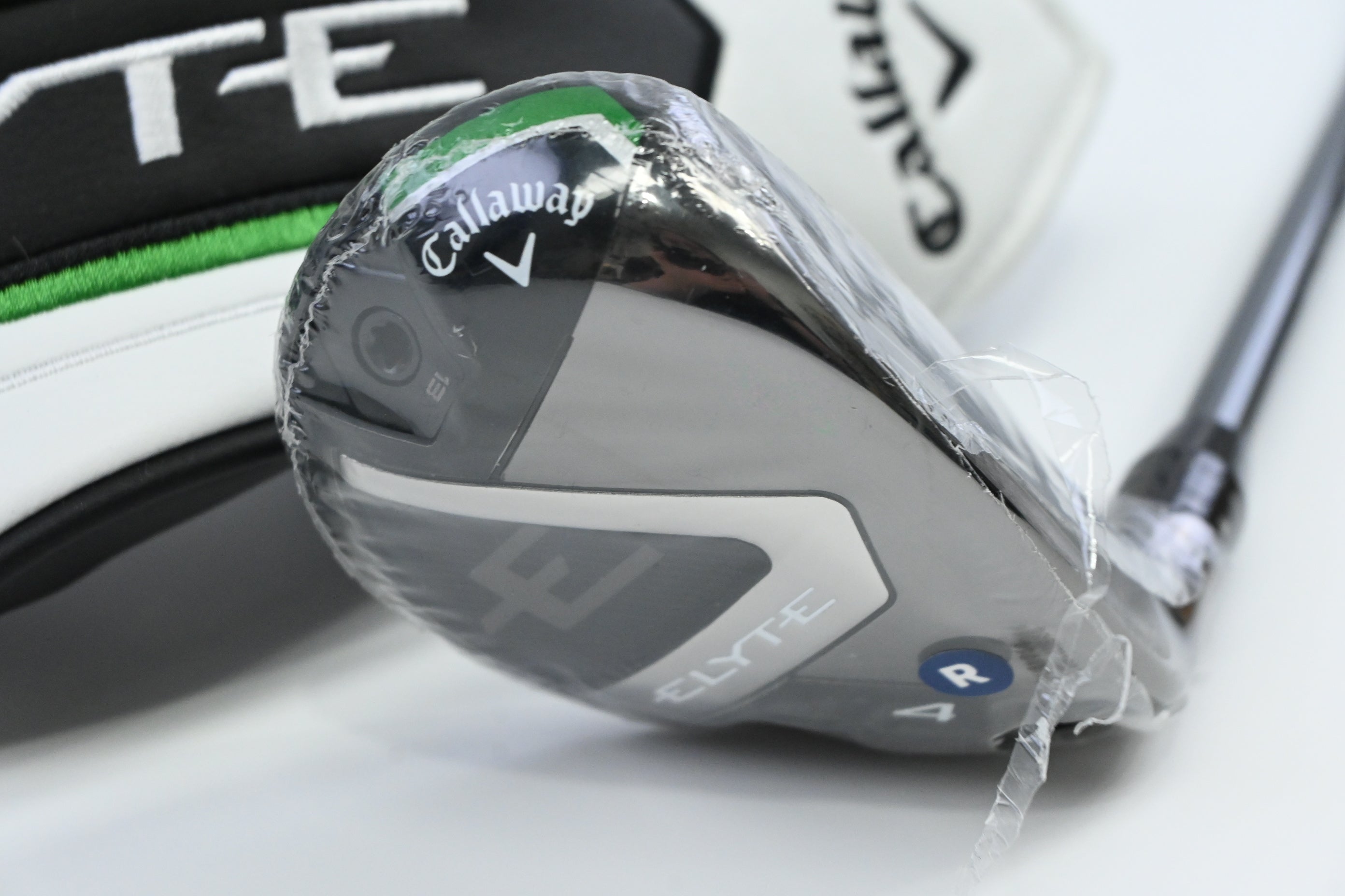 Callaway Elyte #4 Hybrid / 22 Degree / Regular Flex Denali Charcoal 60 Shaft