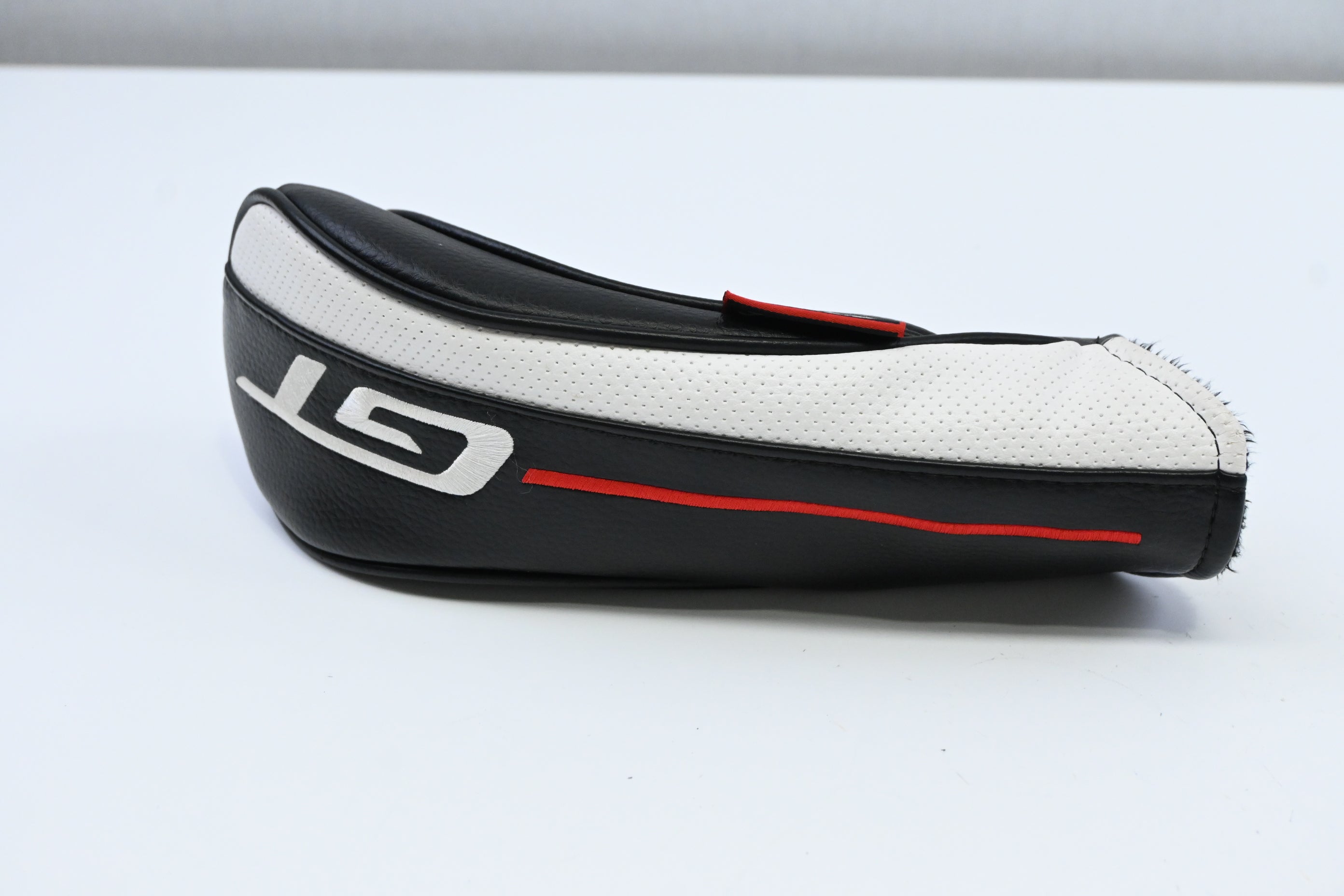 Titleist GT1 #6 Hybrid / 26 Degree / Regular Flex Denali Red 60 Shaft