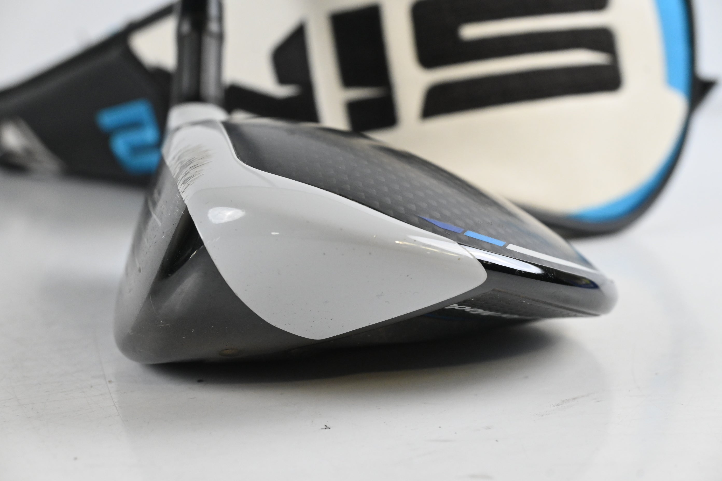 Left Hand Taylormade SIM2 Max #3 Wood / 19 Degree / Regular Flex Ventus Blue 5