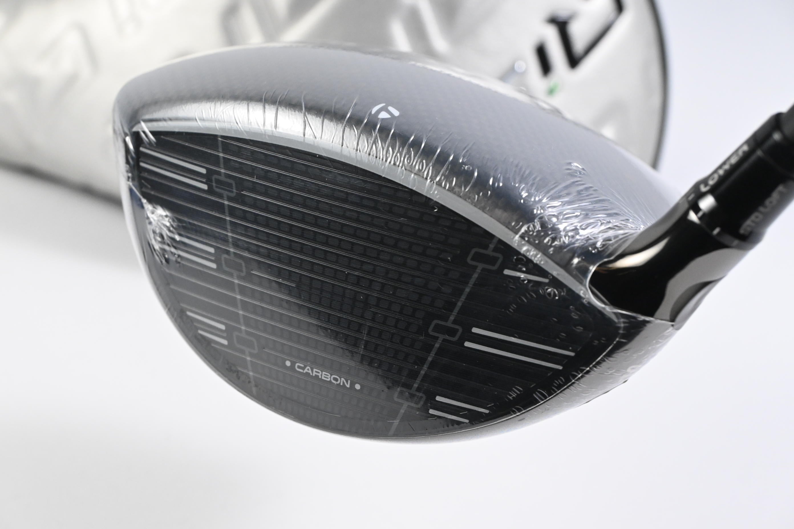 Taylormade Qi35 Driver / 10.5 Degree / Regular Flex Fujikura Ventus Blue 5 Shaft