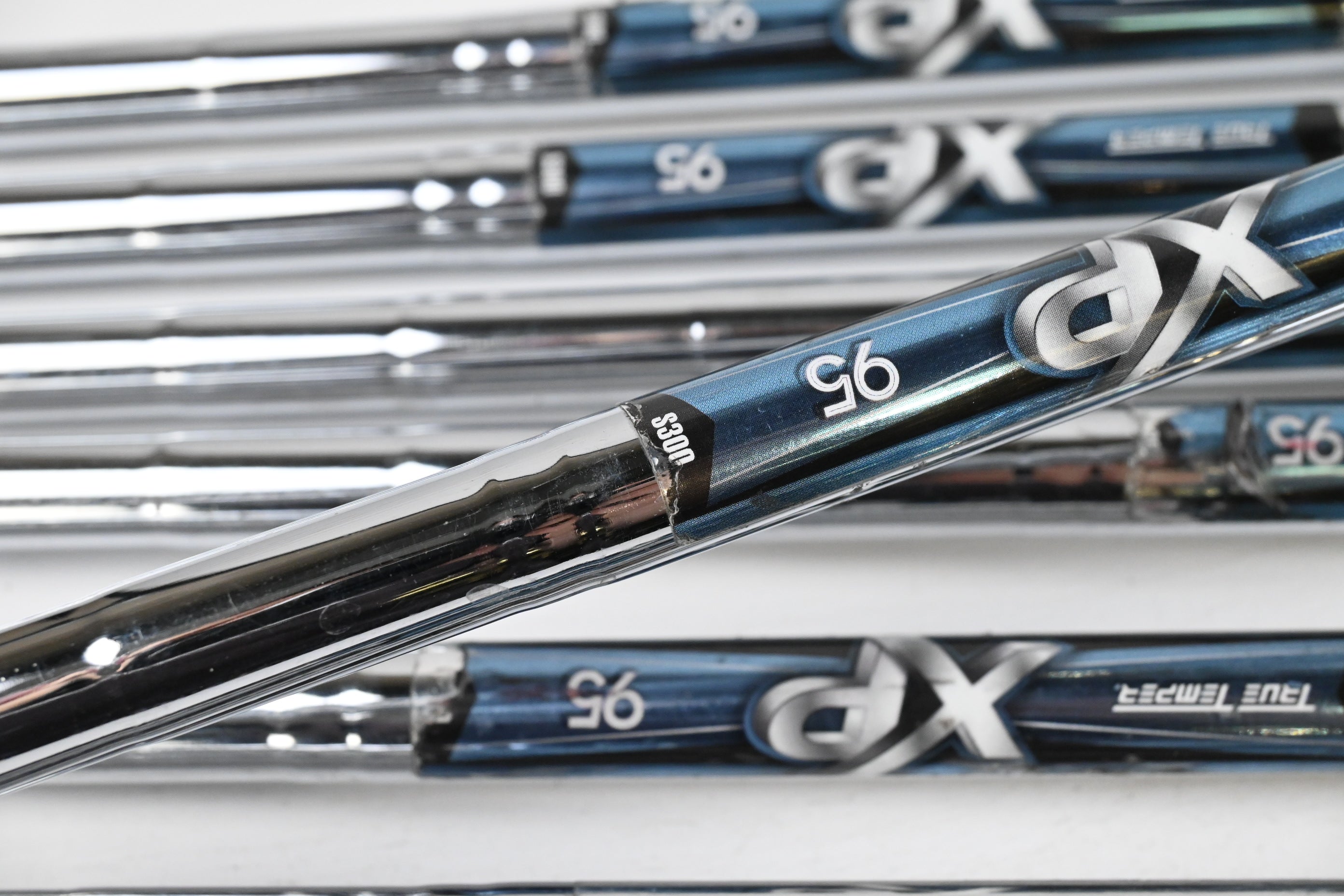 Callaway Apex CF16 Irons / 4-PW+GW+SW / Stiff Flex XP 95 R300 Shafts