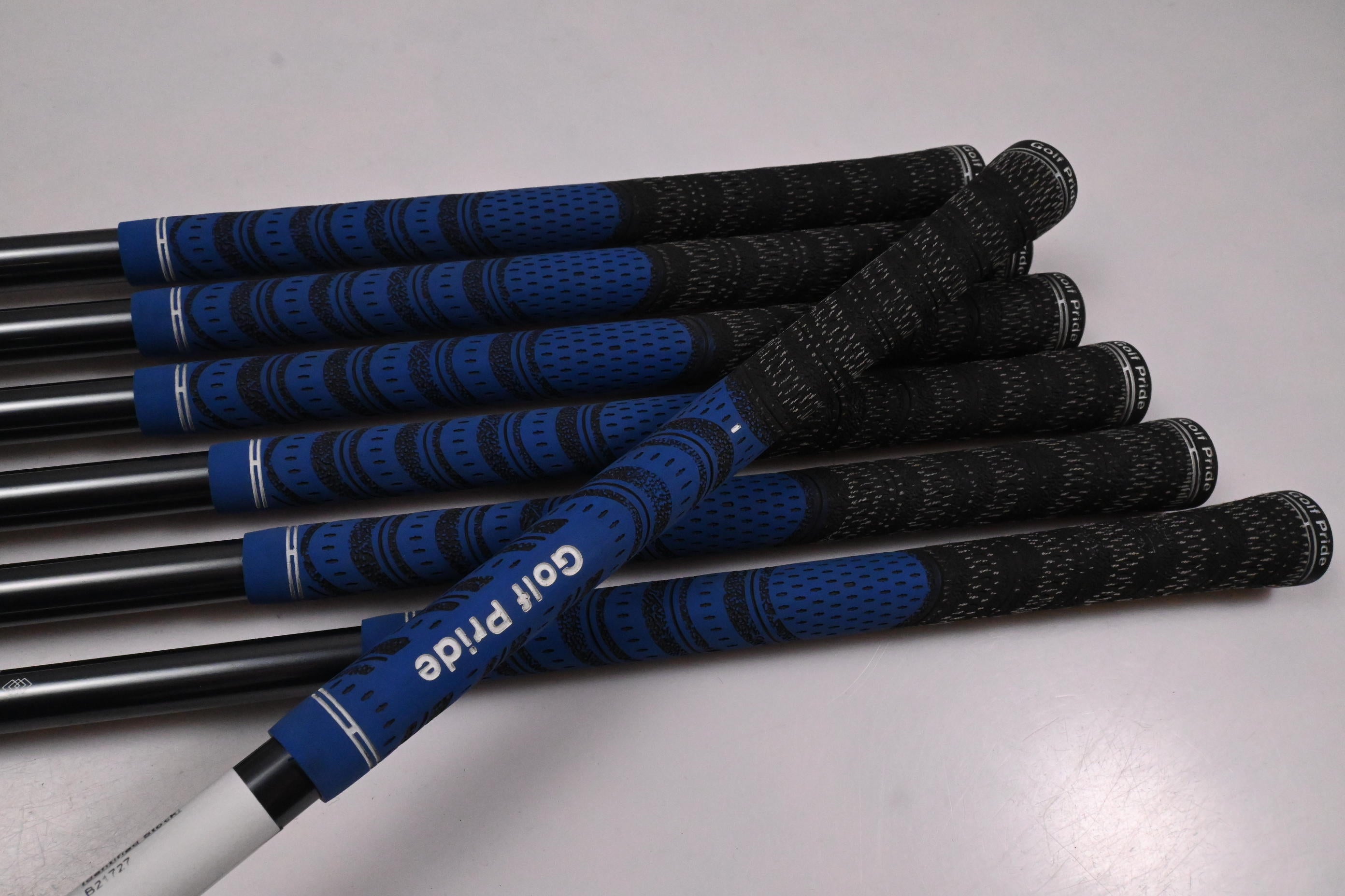 Titleist T250* 2025 Irons / 5-PW+52° / Regular Flex MMT AMC Red 65 Shafts