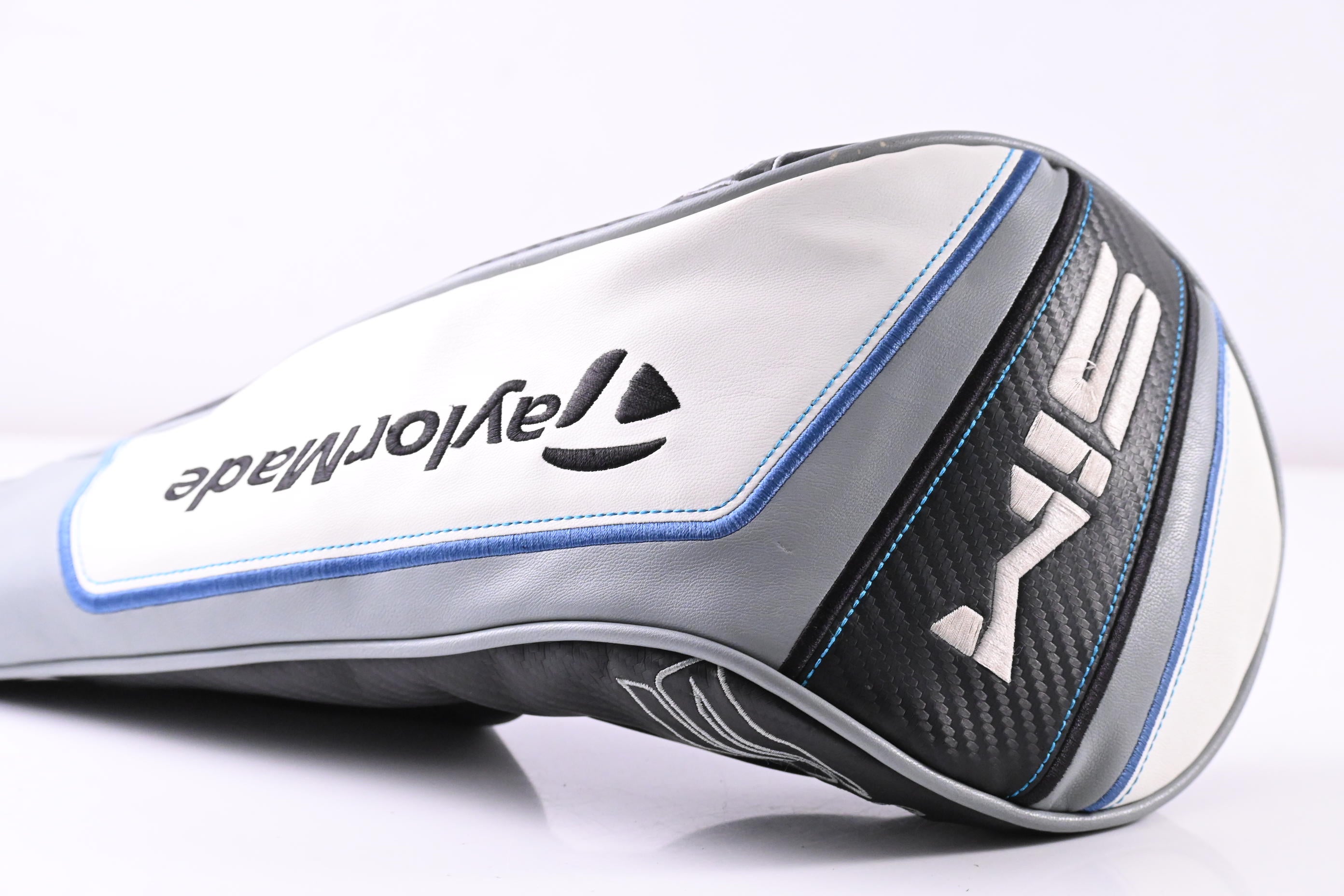 Taylormade SIM Driver / 10.5 Degree / Stiff Flex Fujikura Ventus Blue 6 Shaft