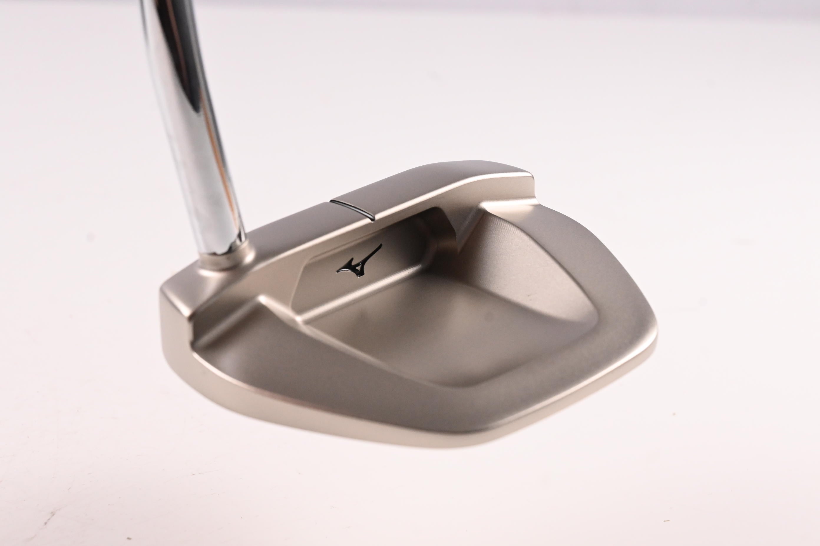Mizuno M.Craft City Series Nagoya B Putter / 34 Inch