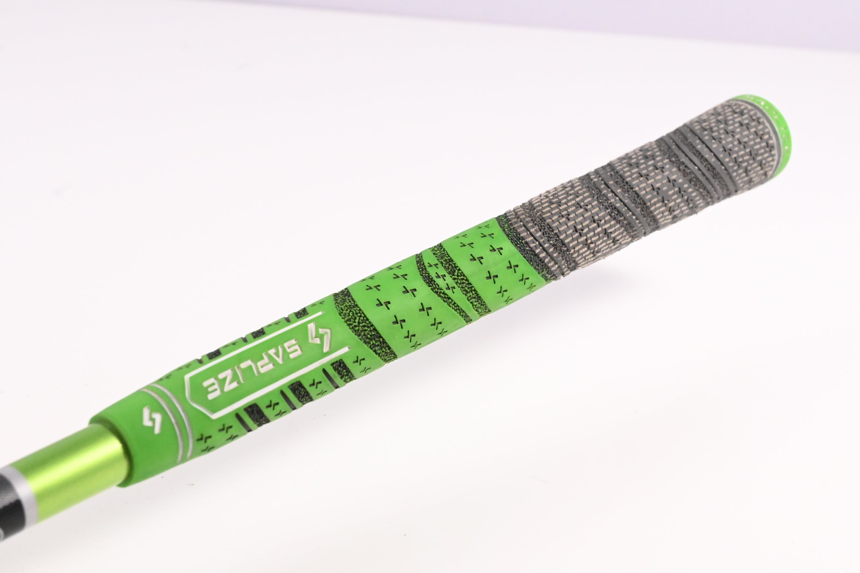 Taylormade RBZ Tour Driver / 9 Degree / Regular Flex Matrix Ozik HD6 TP Shaft