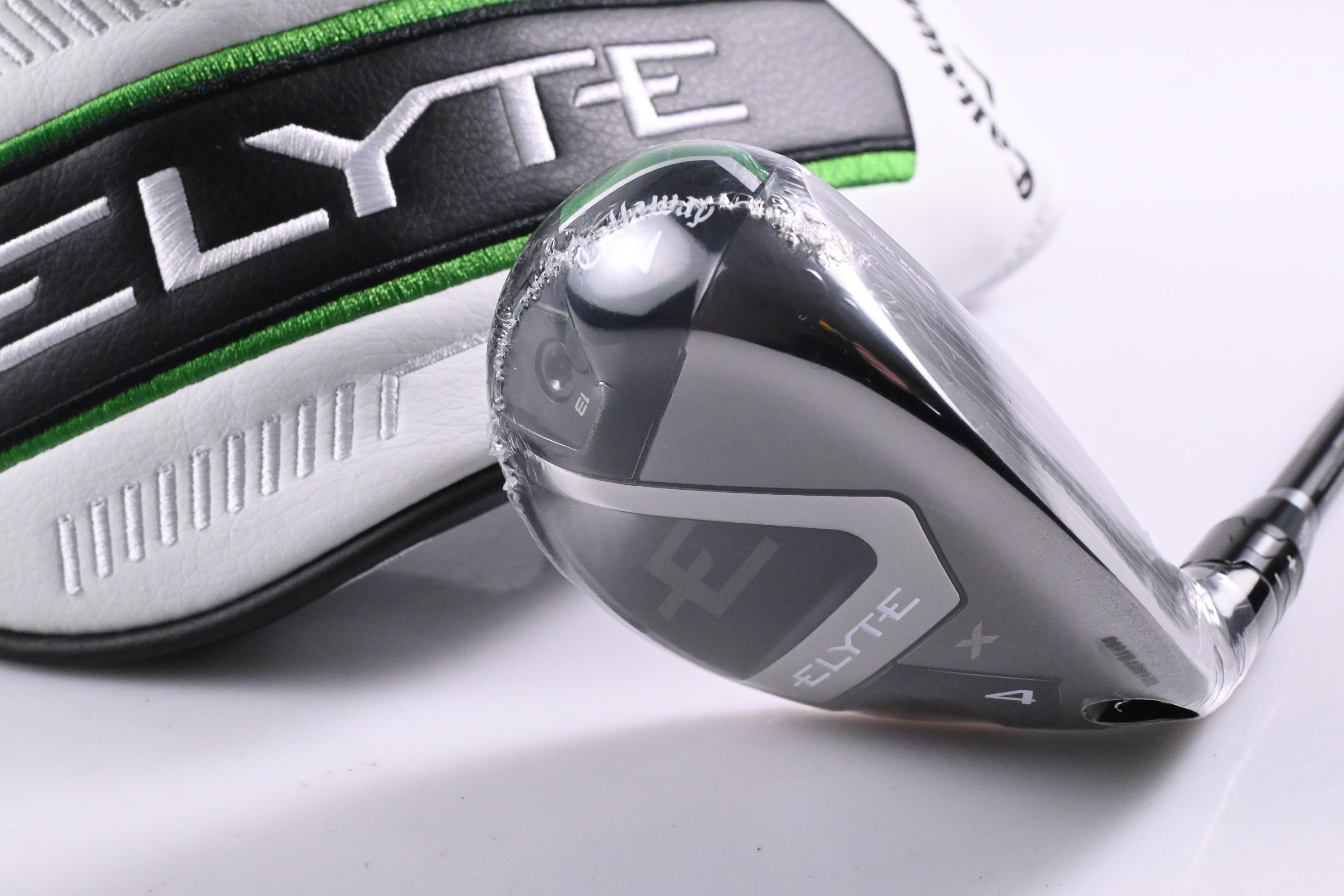 Callaway Elyte X #4 Hybrid / 21 Degree / Regular Flex Denali Charcoal 60 Shaft