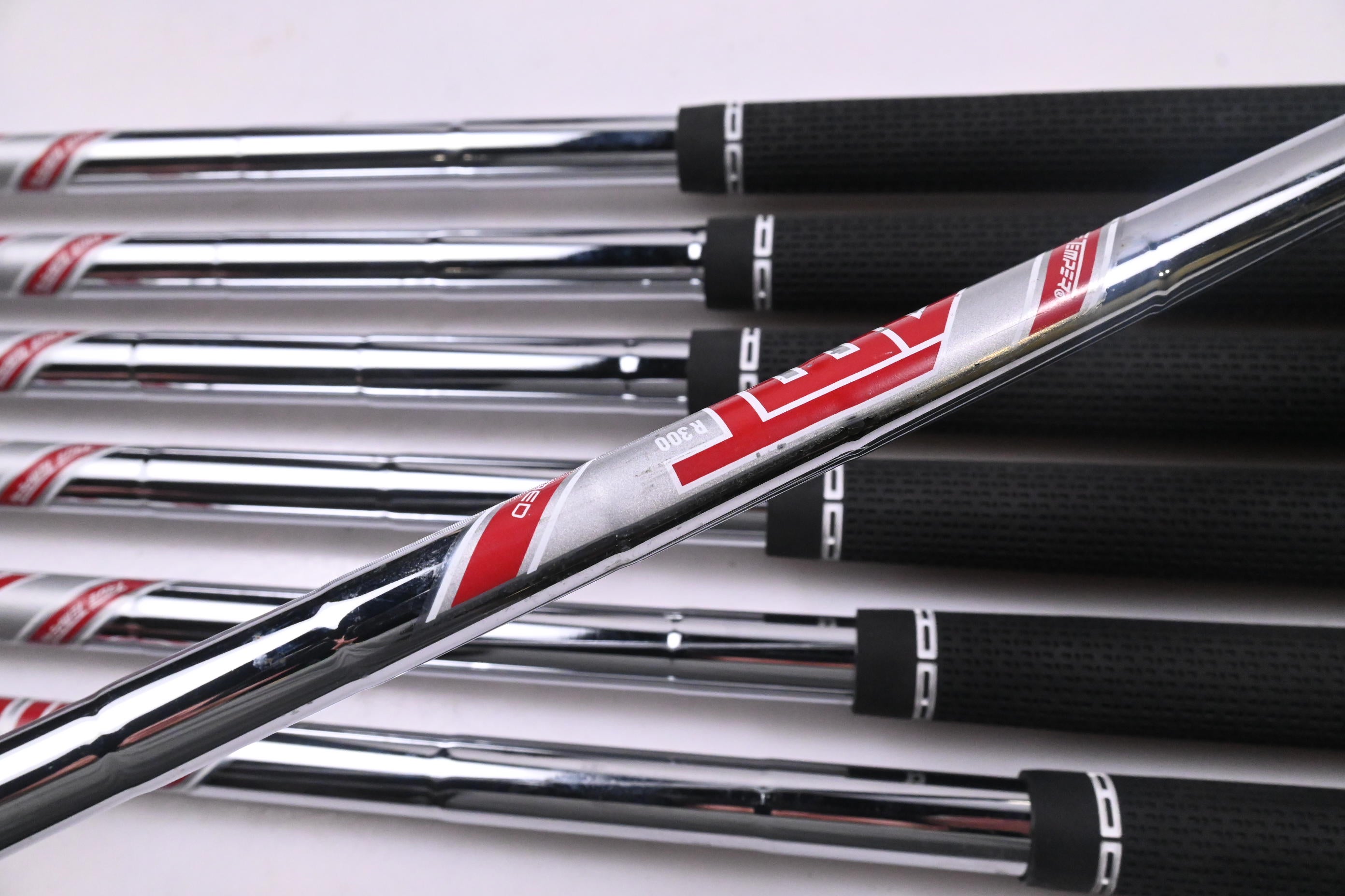 Titleist T350 Irons / 5-PW+48° / Regular Flex AMT Red R300 Shafts