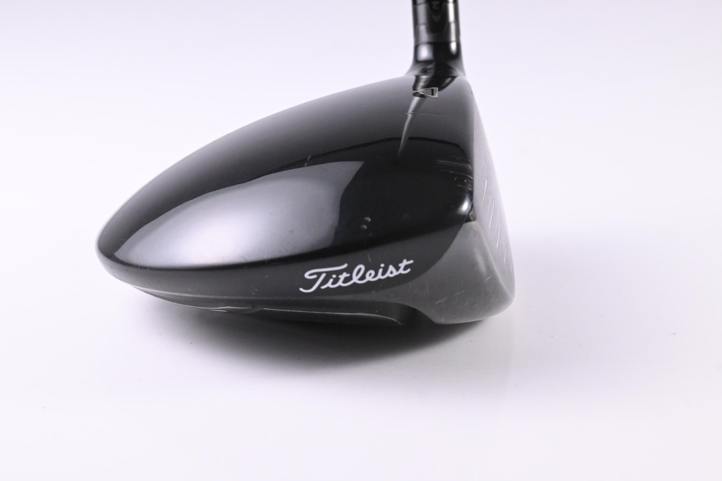Titleist 915 D2 Driver / 9.5 Degree / Stiff Flex Aldila Rogue Silver 110MSI 60