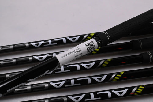 Ping i230 Irons / 4-PW / Orange Dot / Regular Flex Ping Alta CB Black Shafts