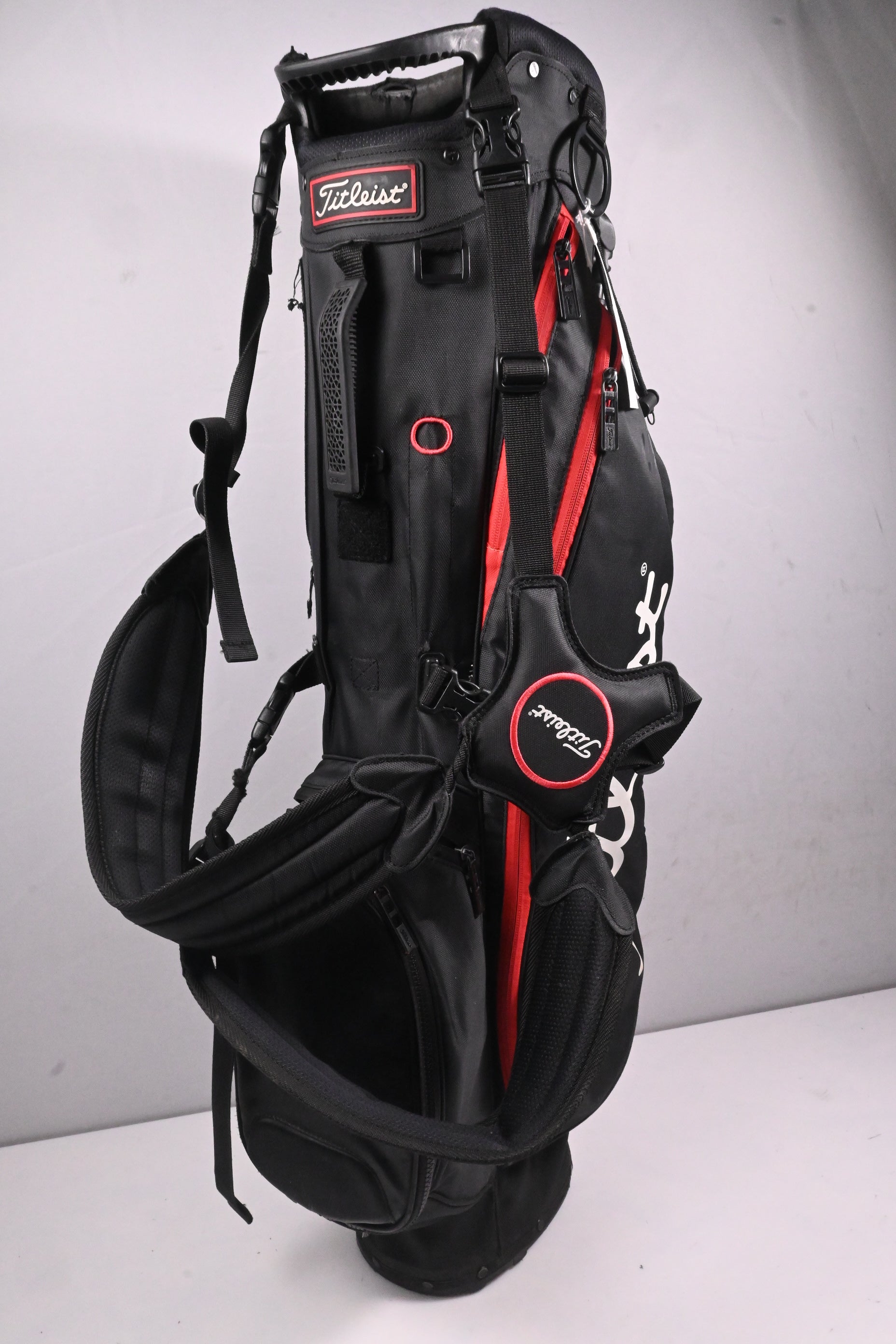 Titleist Players 4 Stand Bag / 4-Way Divider / Black, Red