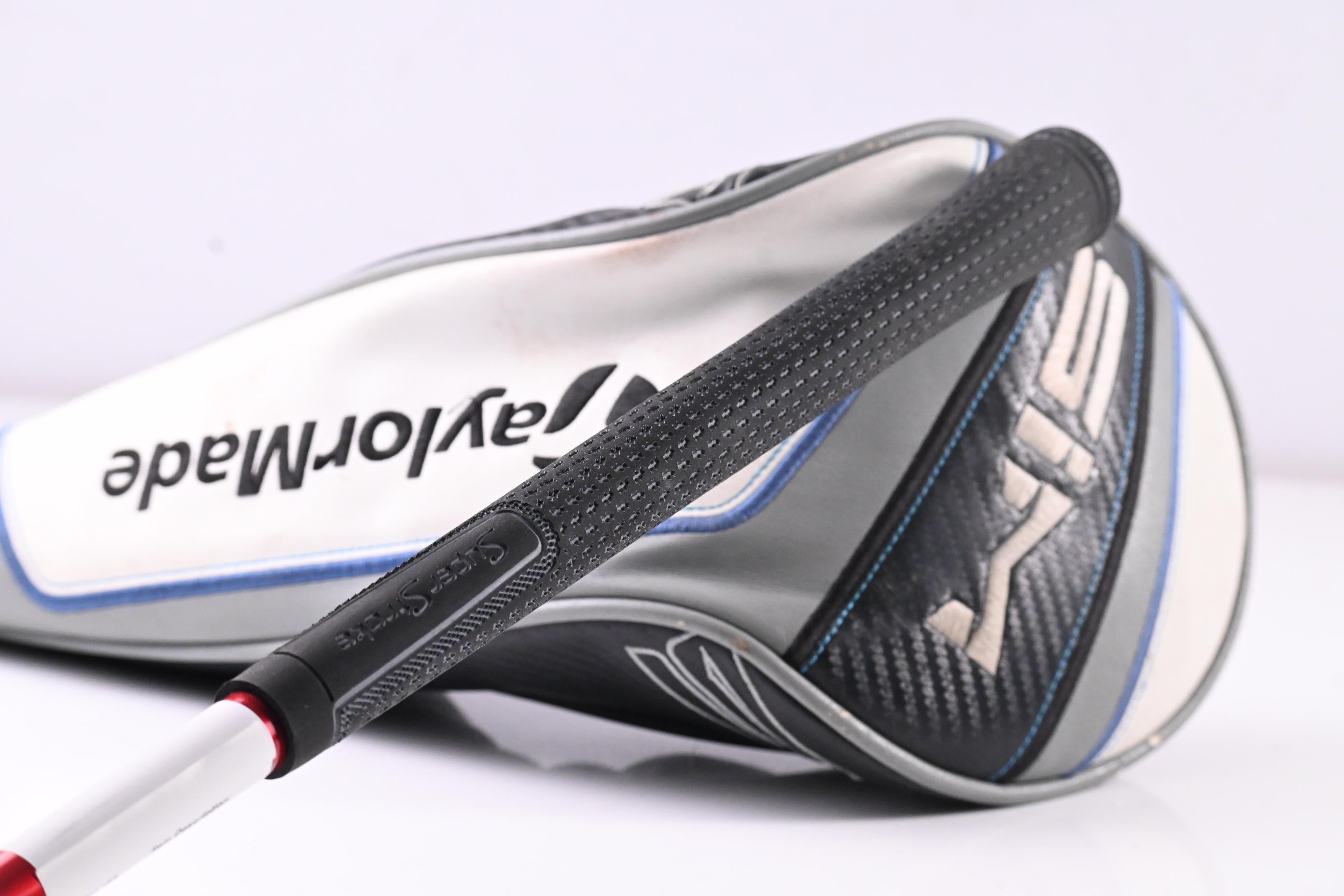 Taylormade SIM Max Driver / 10.5 Degree / Regular Flex Ventus Red 5 Shaft