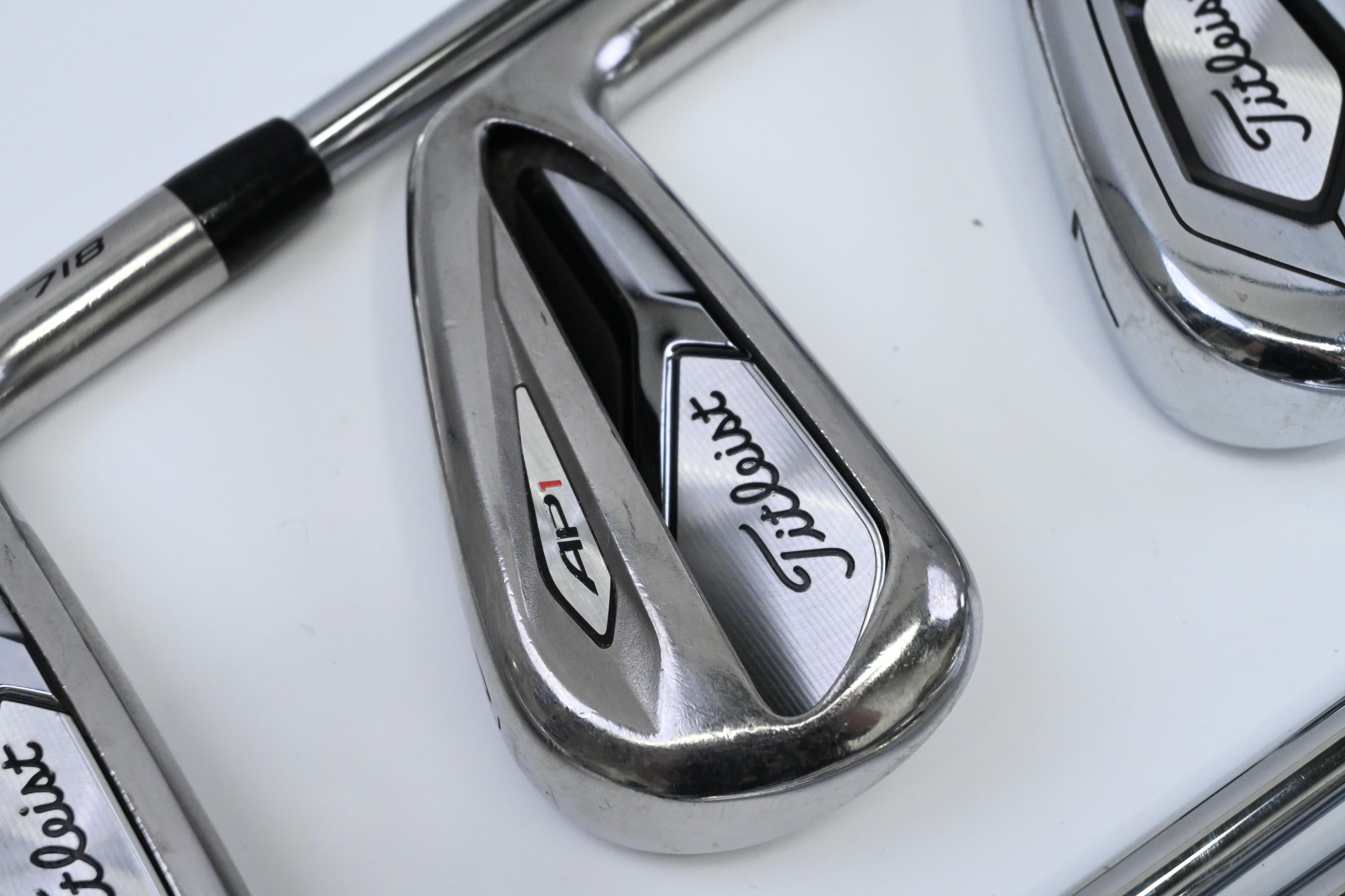 Titleist AP1/AP3 718 Combo Irons / 5-PW+48° / Regular Flex AMT Red R300 Shafts