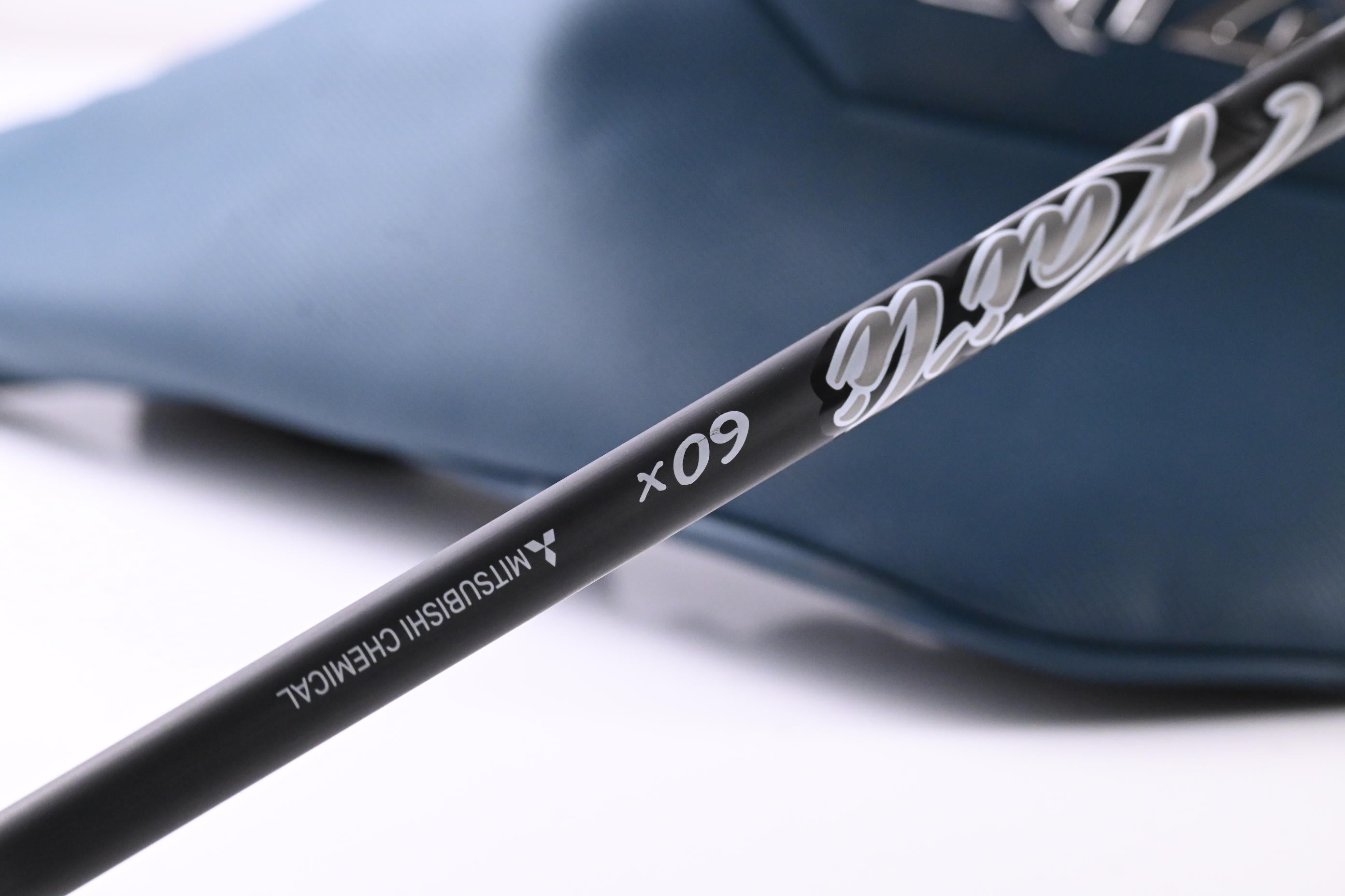 Taylormade Qi4D Max Lite Driver / 12 Degree / X-Flex Kai'li Dark Waves White 60