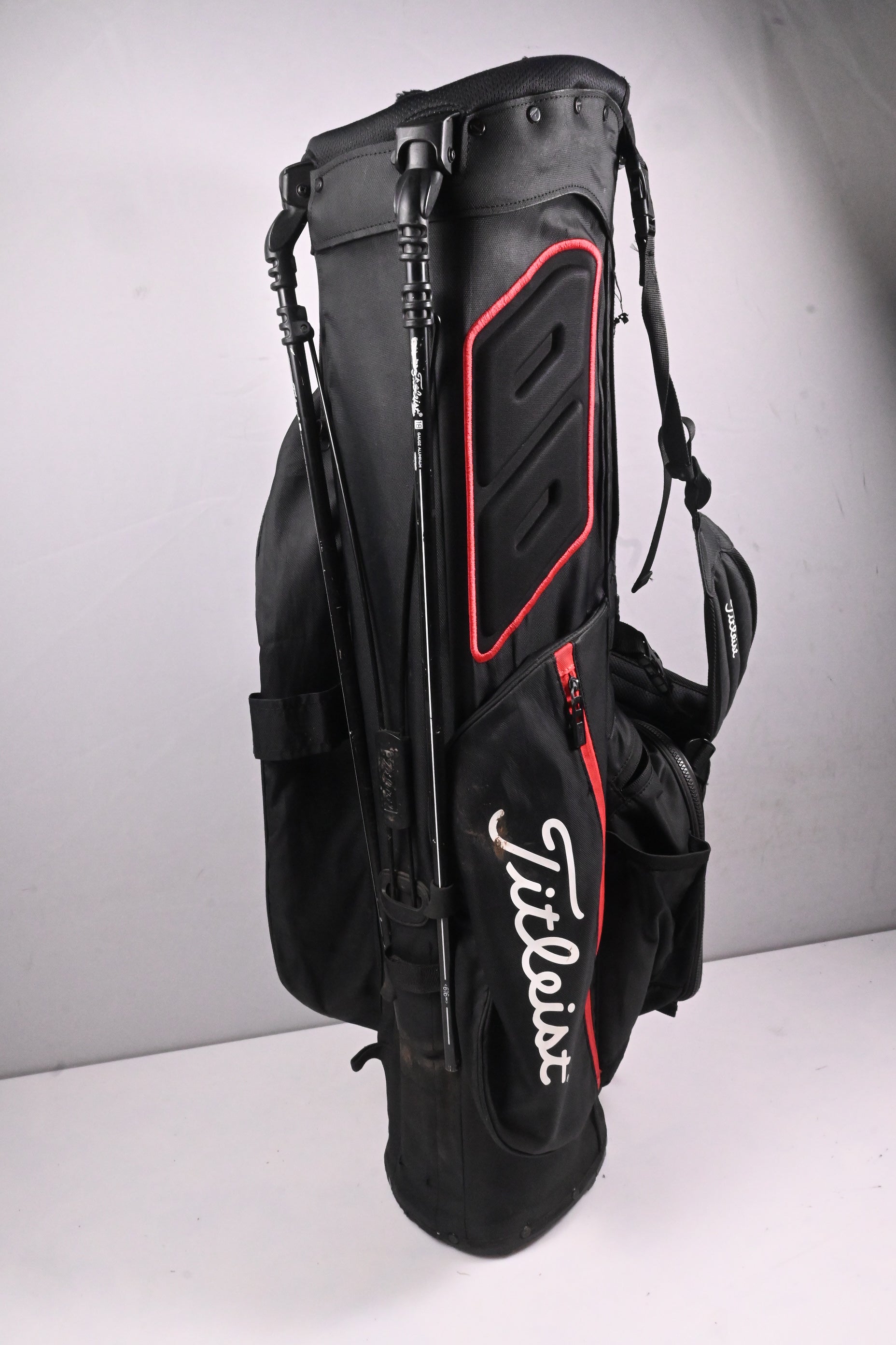 Titleist Players 4 Stand Bag / 4-Way Divider / Black, Red