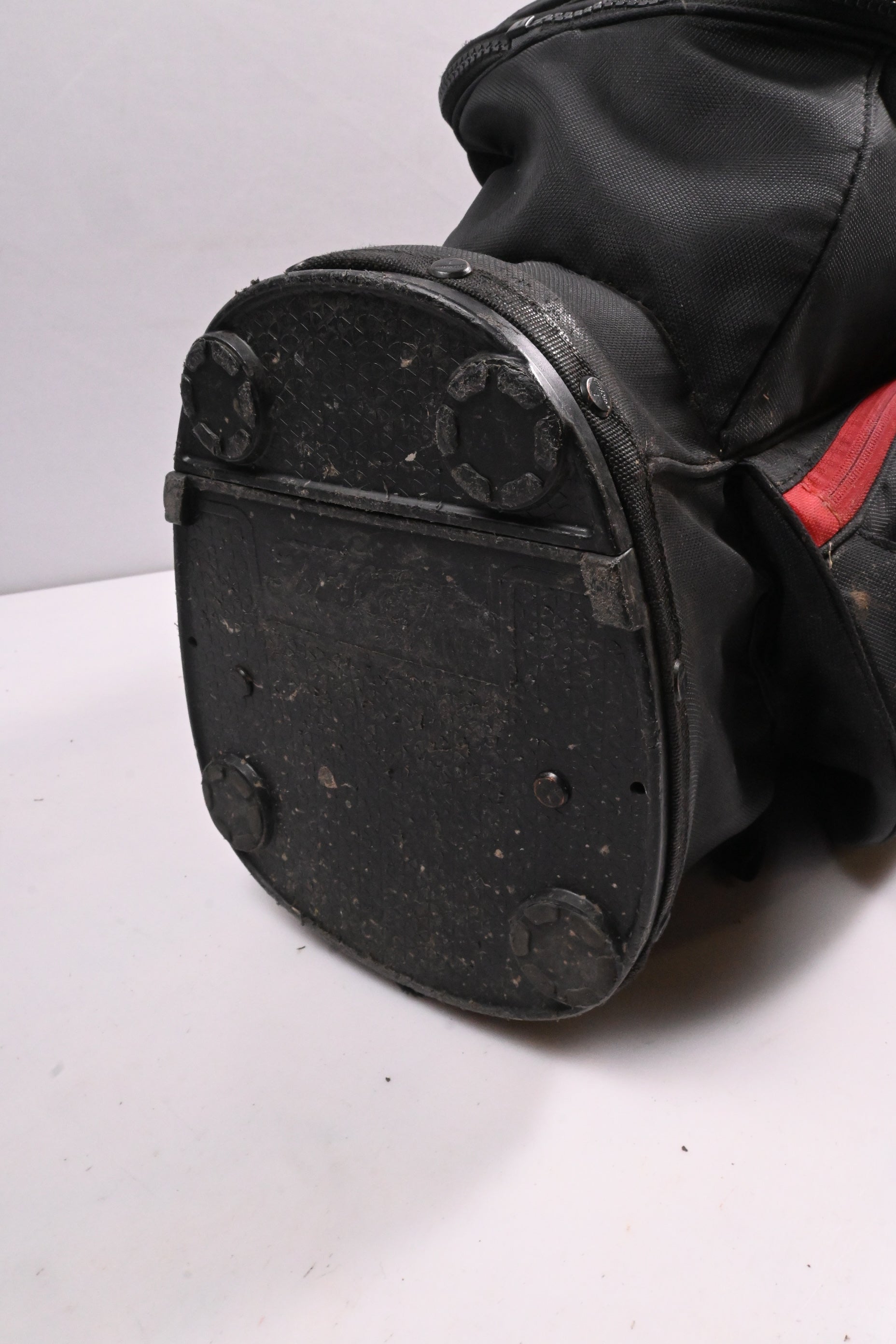 Titleist Players 4 Stand Bag / 4-Way Divider / Black, Red