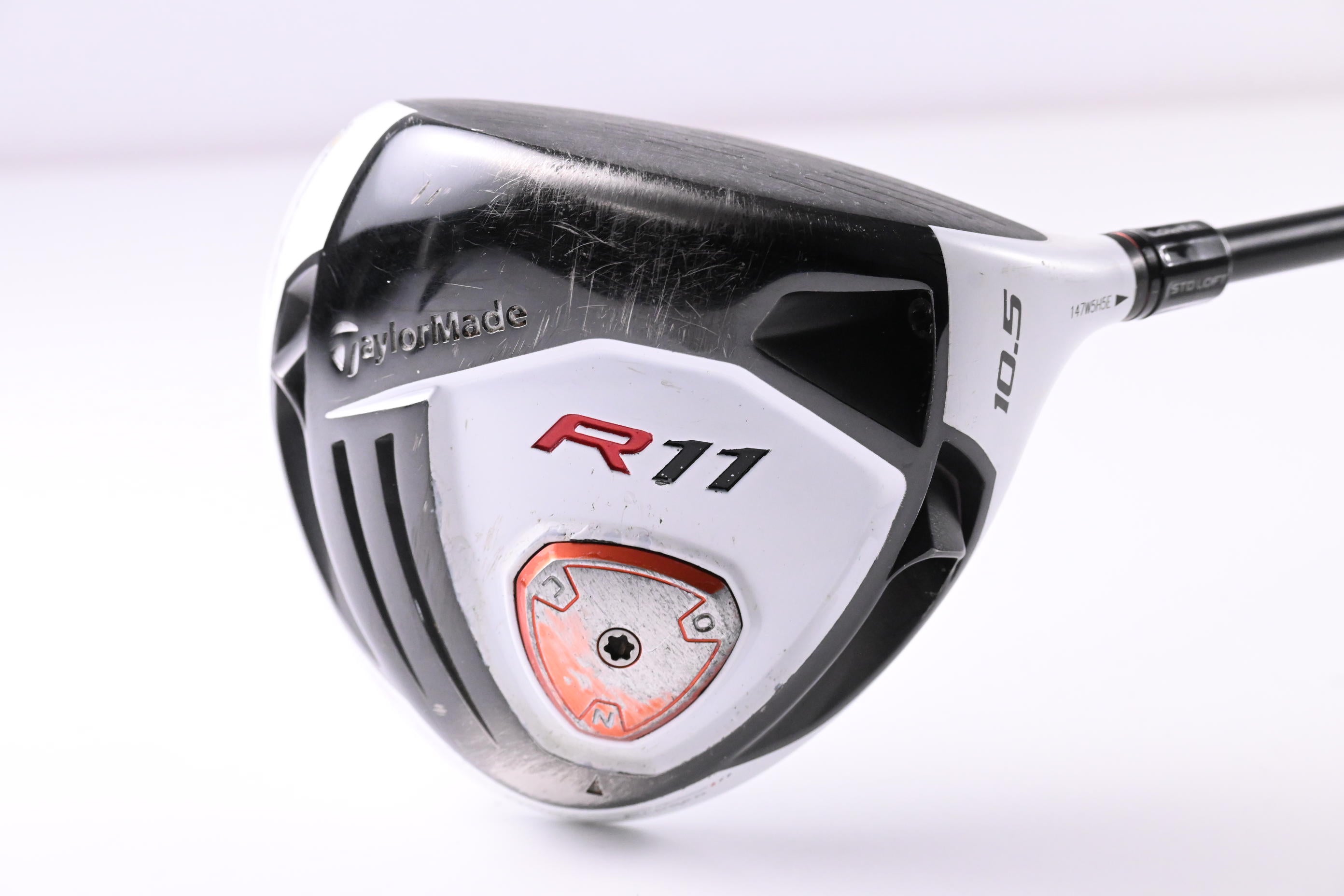 Taylormade R11 Driver / 10.5 Degree / Regular Flex Fujikura Blur 60 Shaft