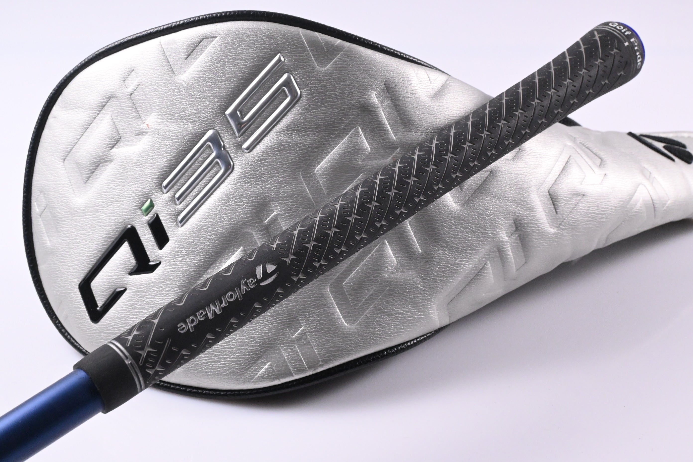 Taylormade Qi35 Driver / 10.5 Degree / Regular Flex Fujikura Ventus Blue '25 5